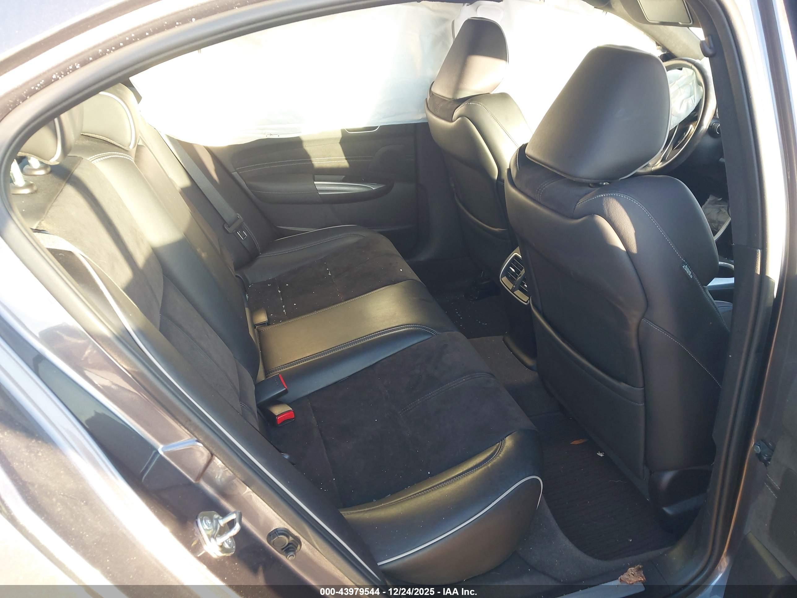 ACURA TLX image 8
