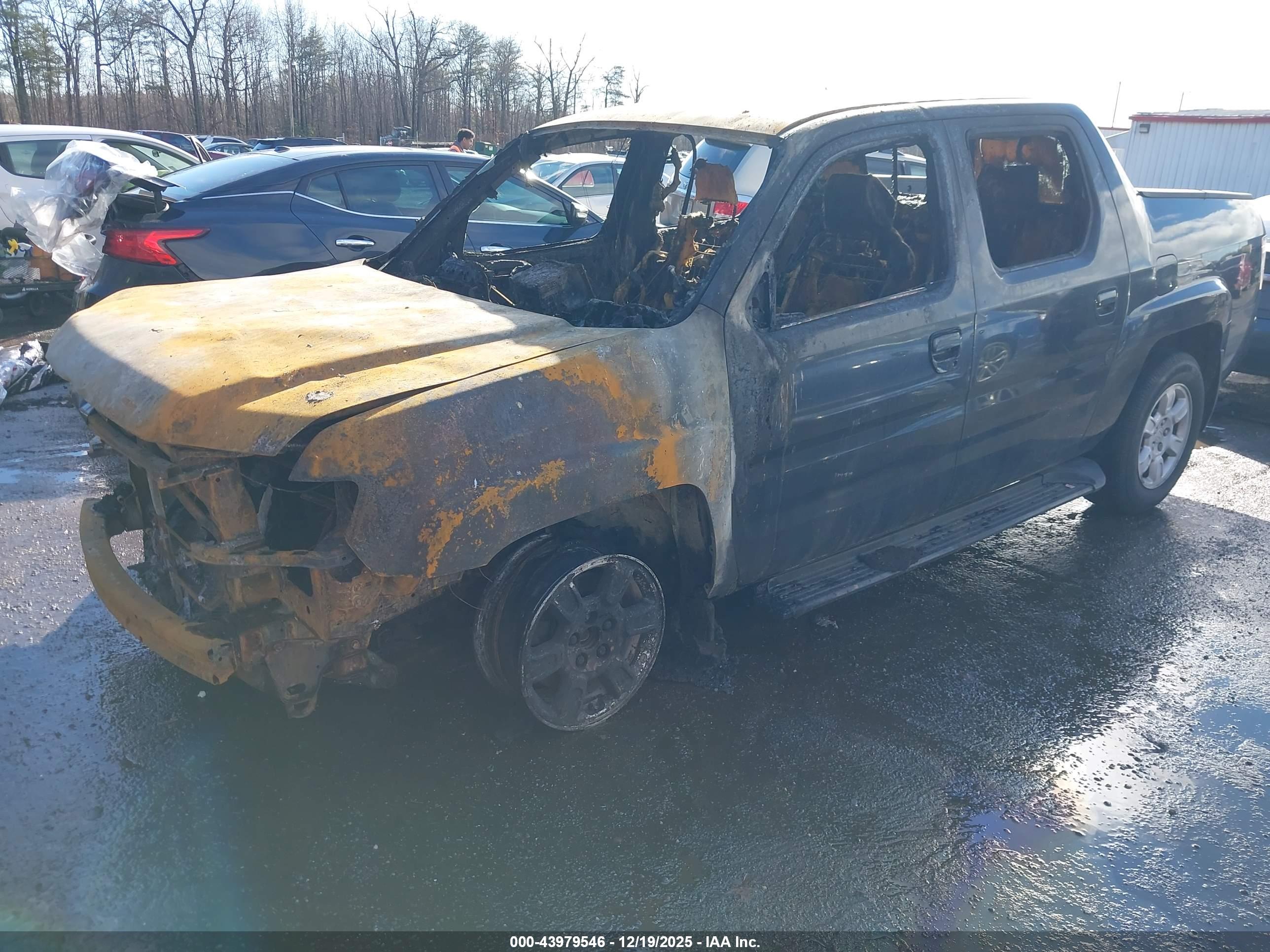 HONDA RIDGELINE image 2