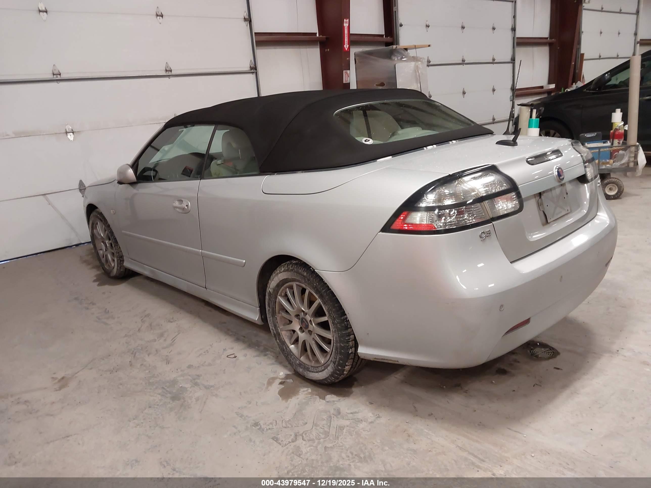 SAAB 9-3 image 3