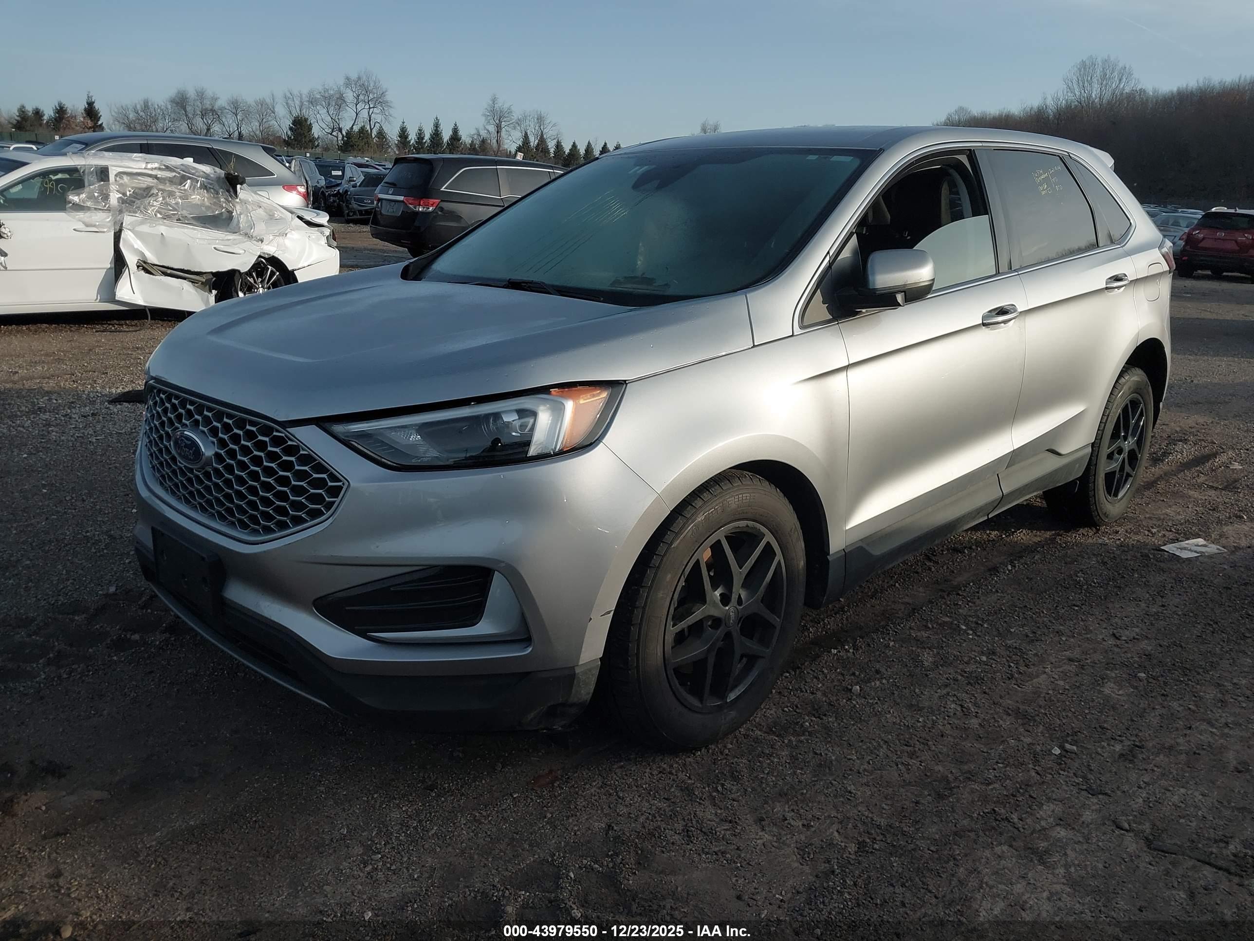 FORD EDGE image 2