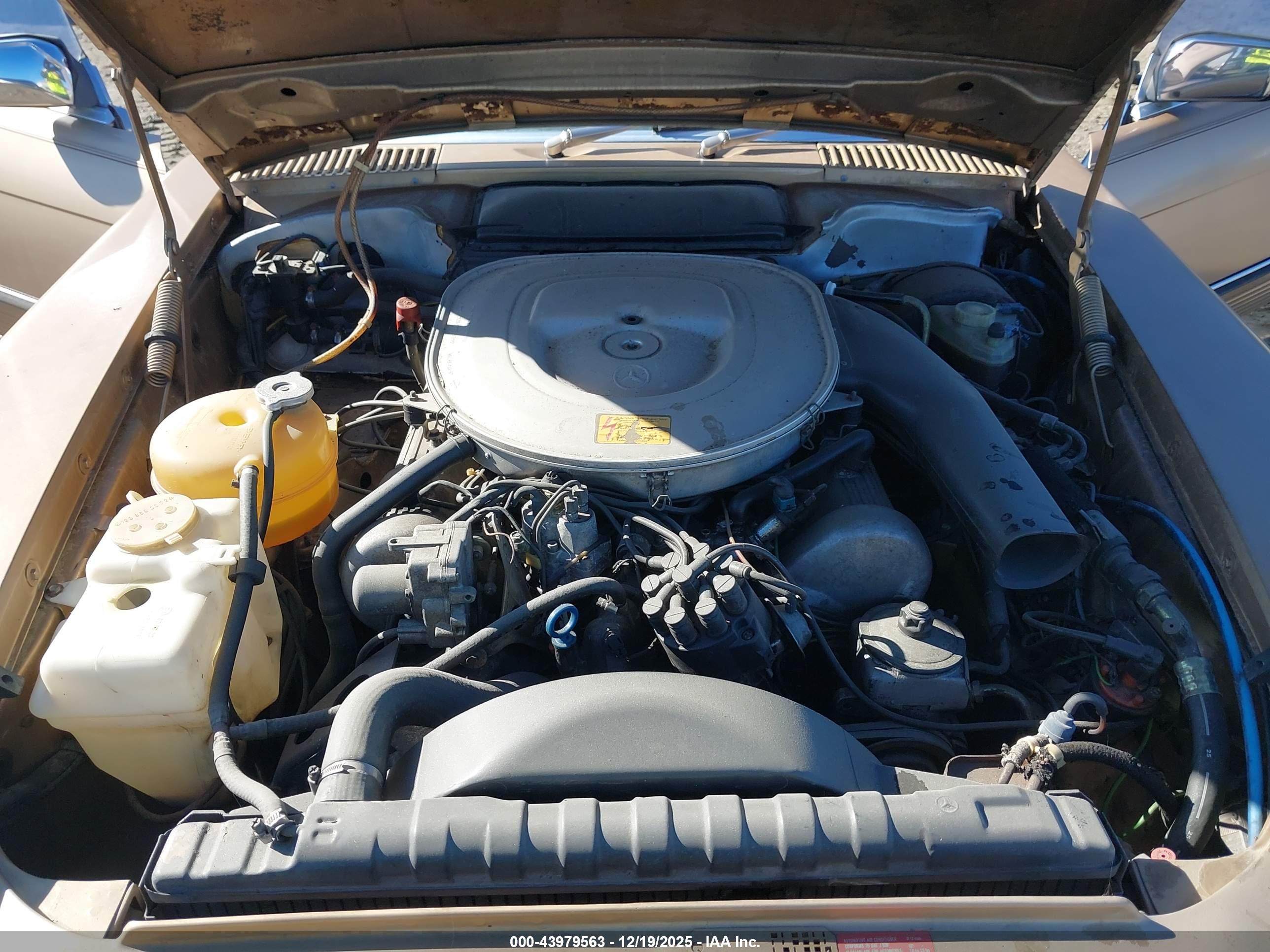 MERCEDES-BENZ 380 image 10