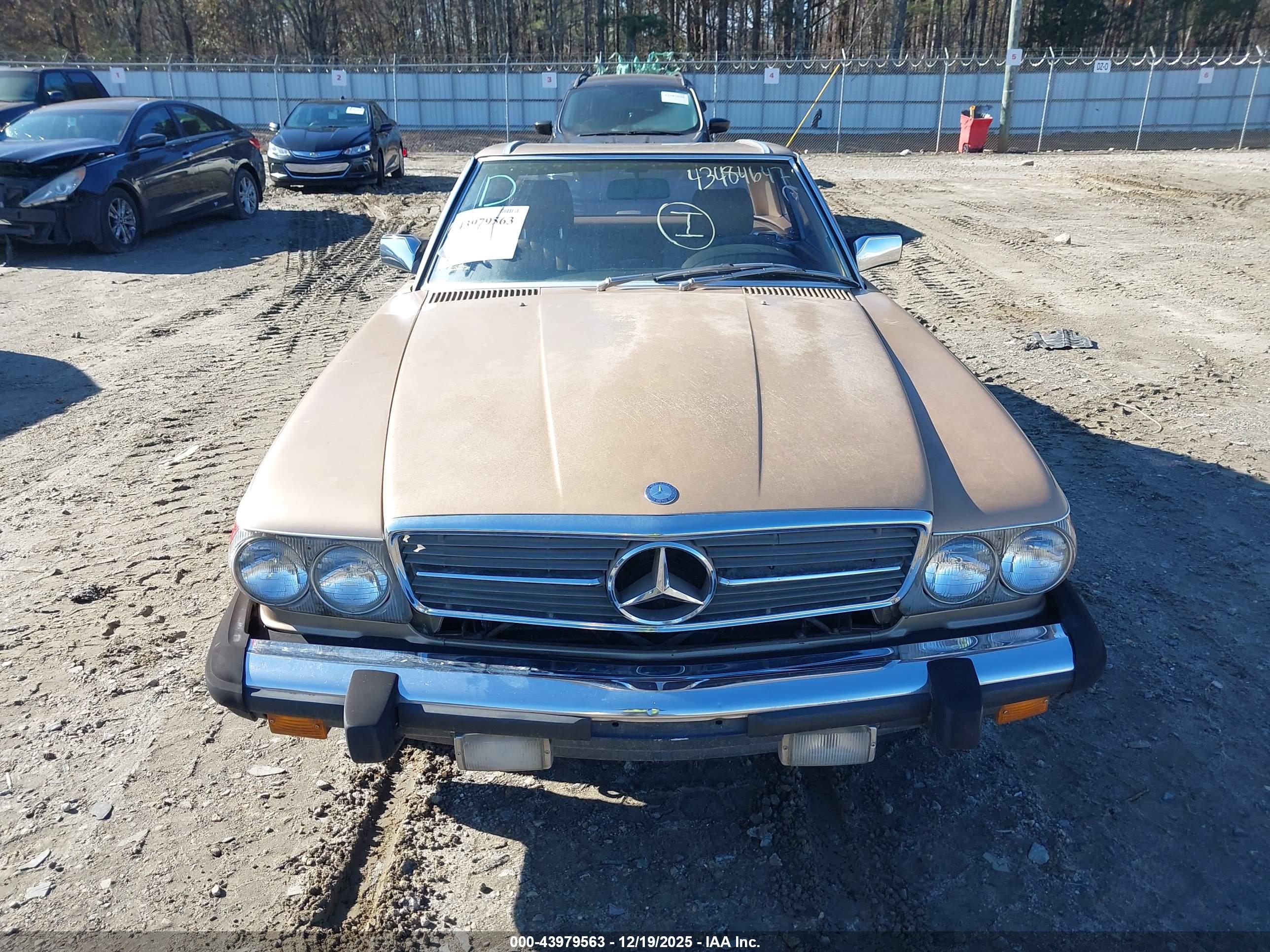 MERCEDES-BENZ 380 image 6
