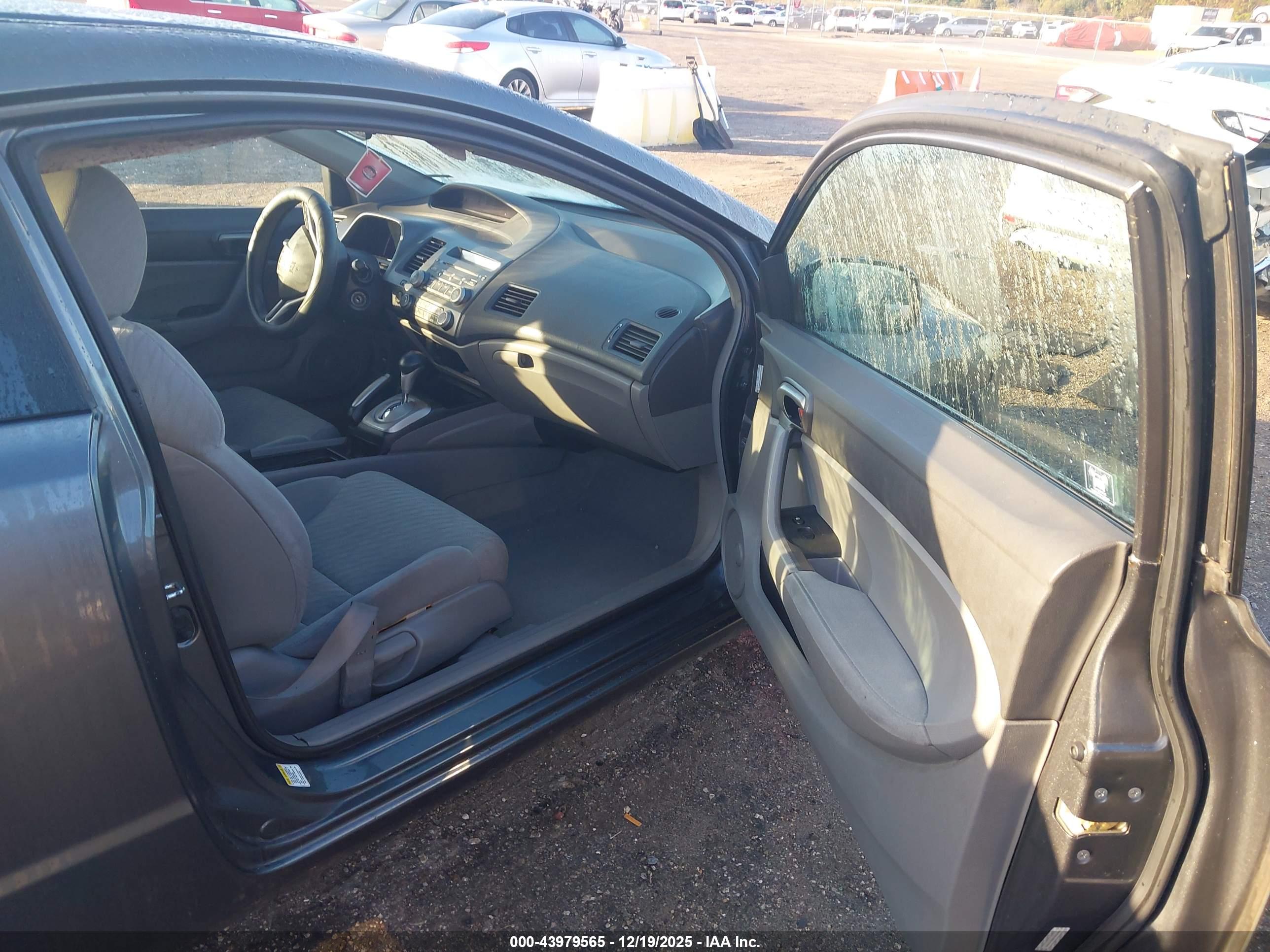 HONDA CIVIC image 5