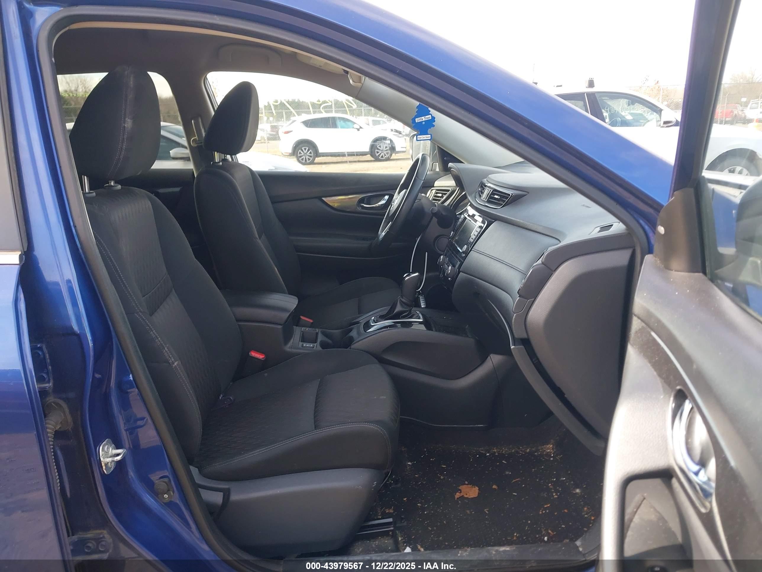 NISSAN ROGUE image 5