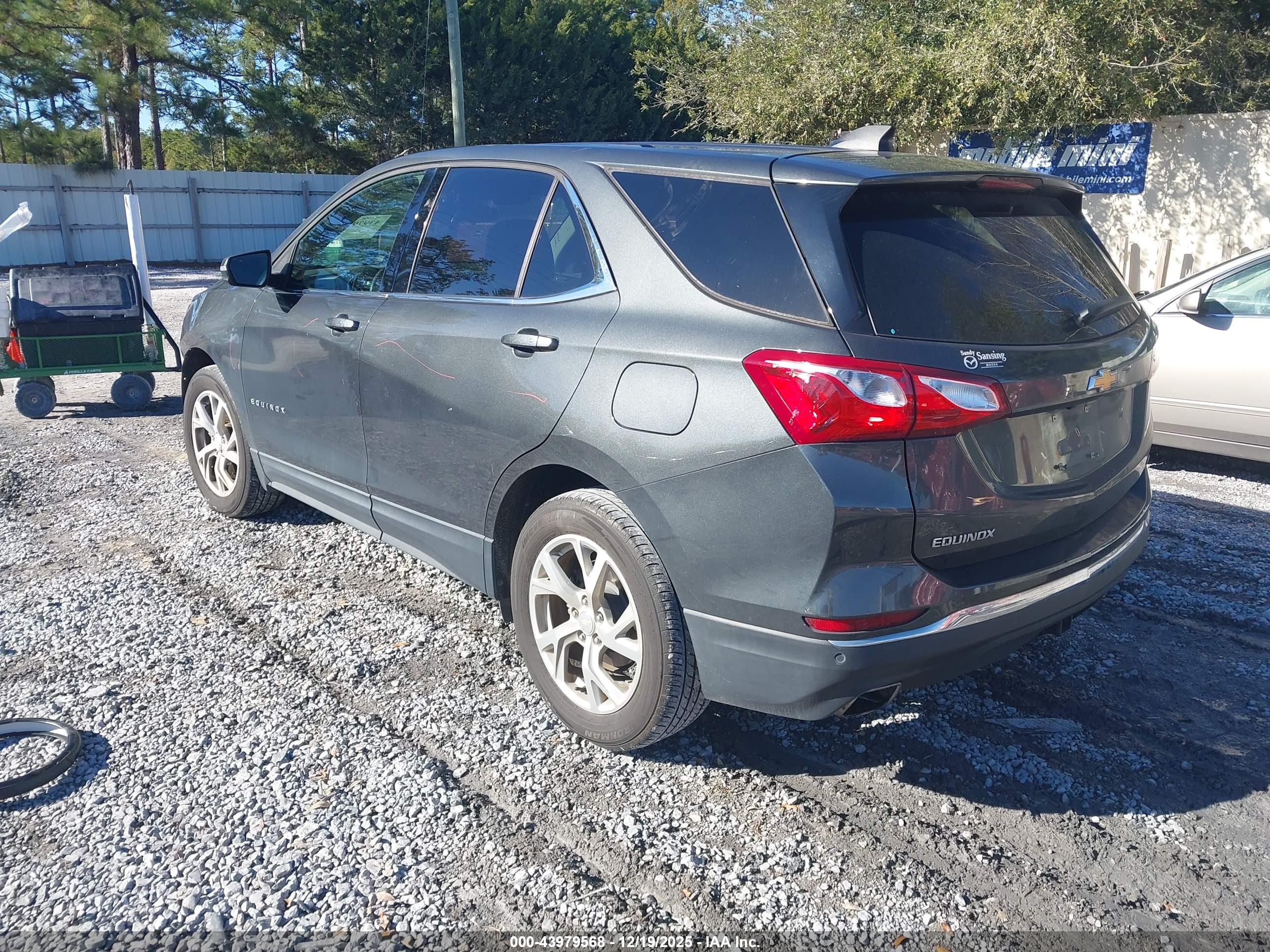 CHEVROLET EQUINOX image 3