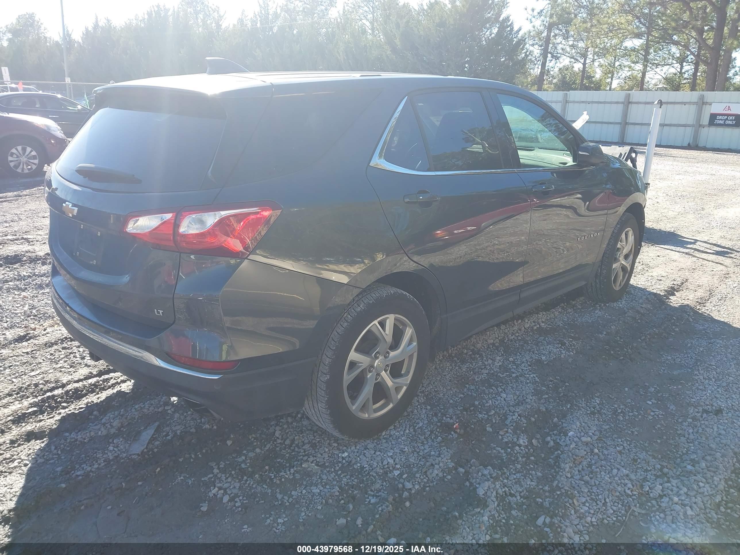 CHEVROLET EQUINOX image 4