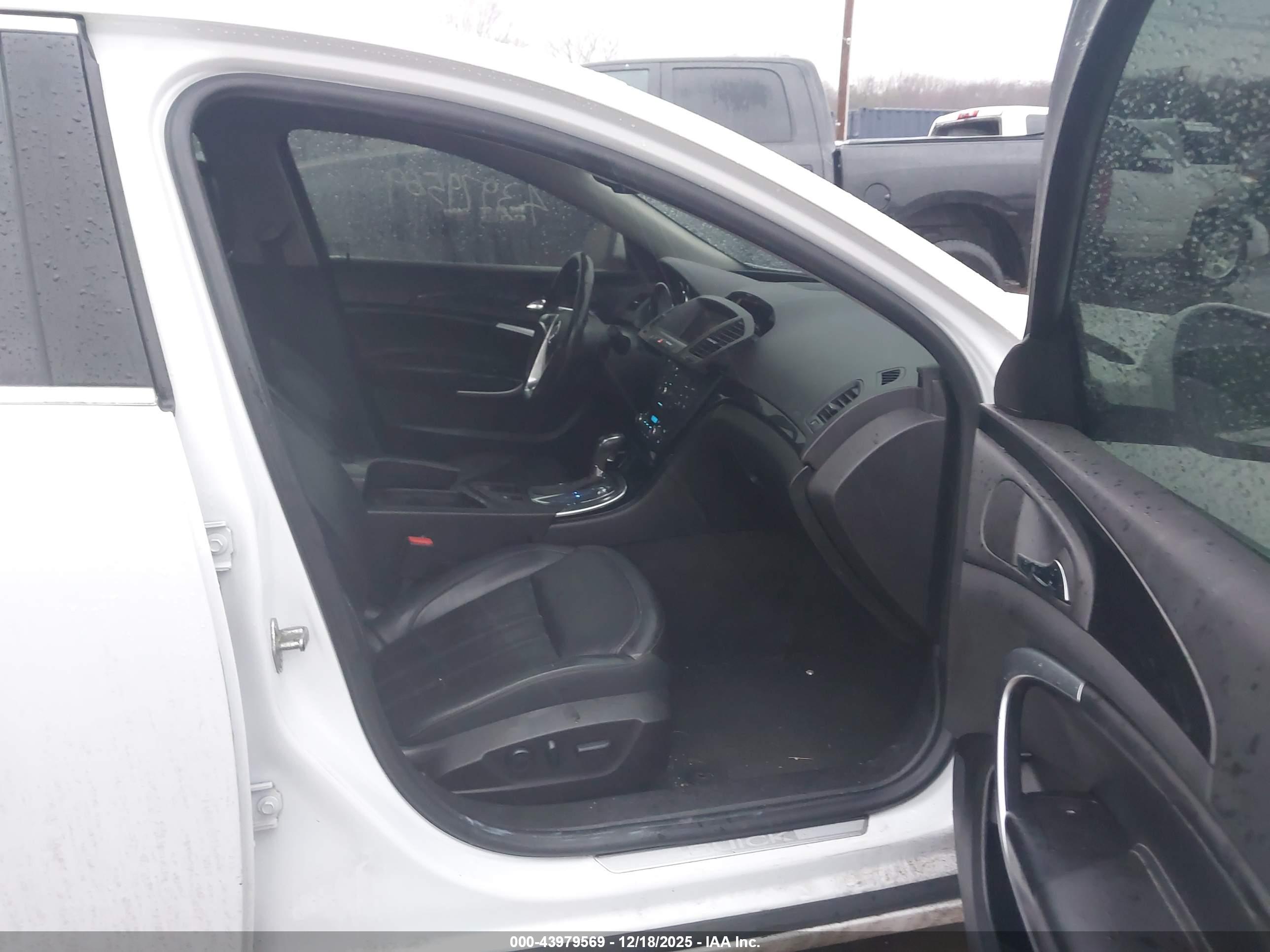 BUICK REGAL image 5