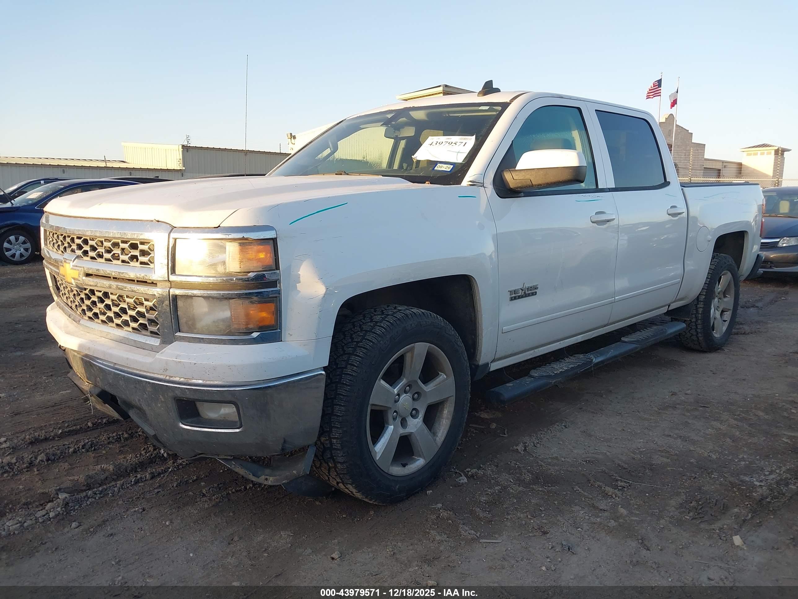 CHEVROLET SILVERADO image 2