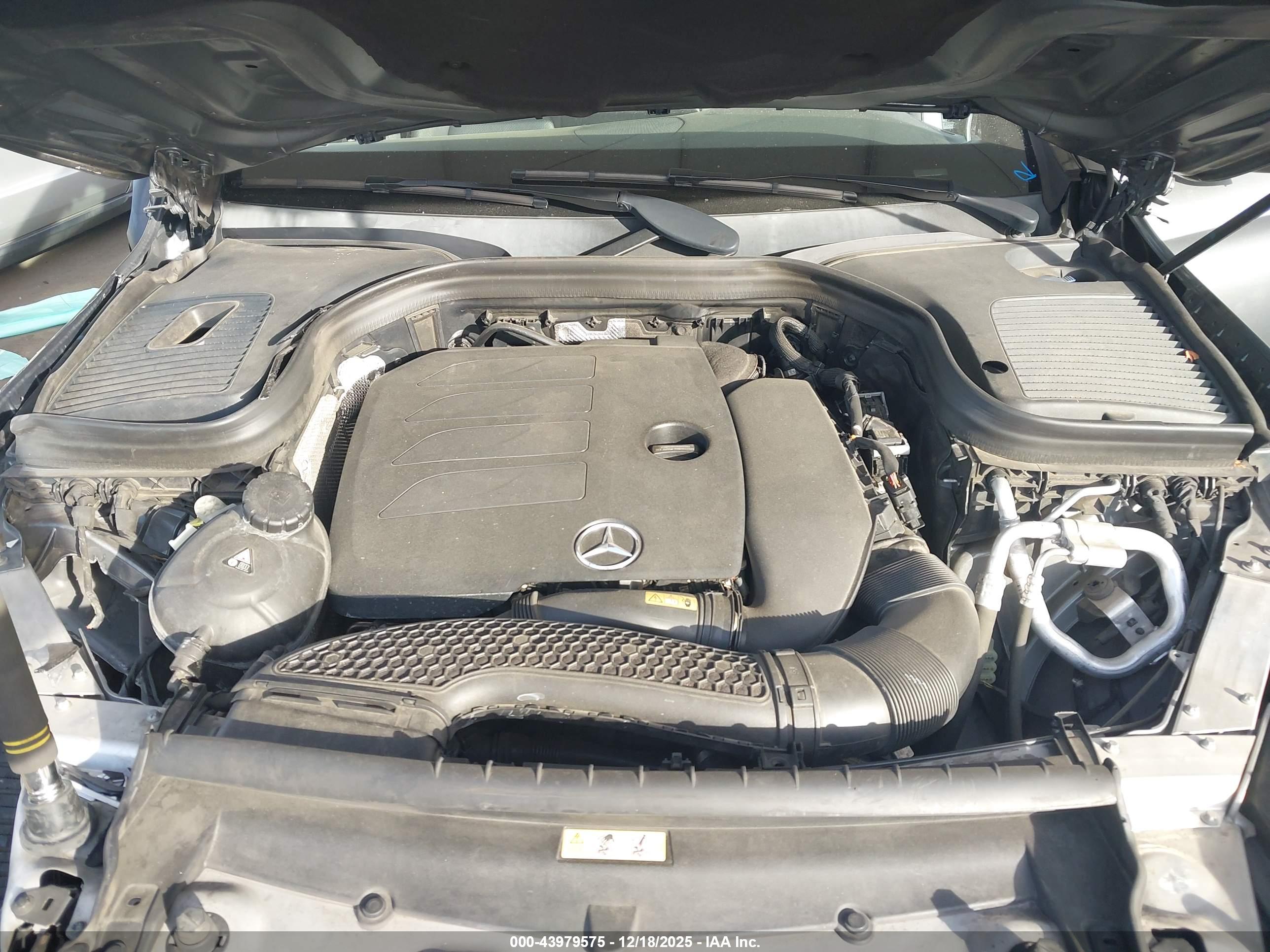 MERCEDES-BENZ GLC image 10