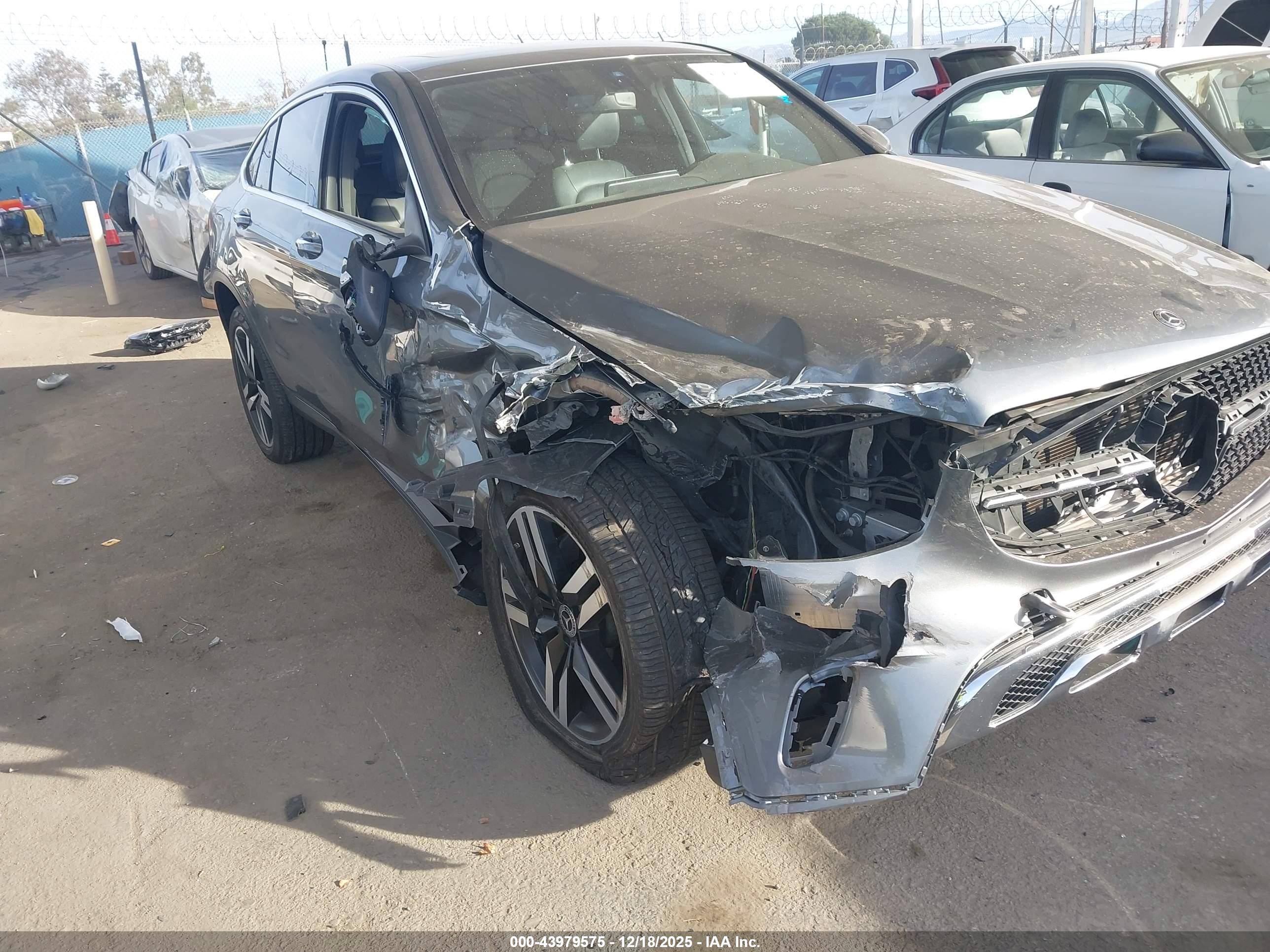 MERCEDES-BENZ GLC image 6