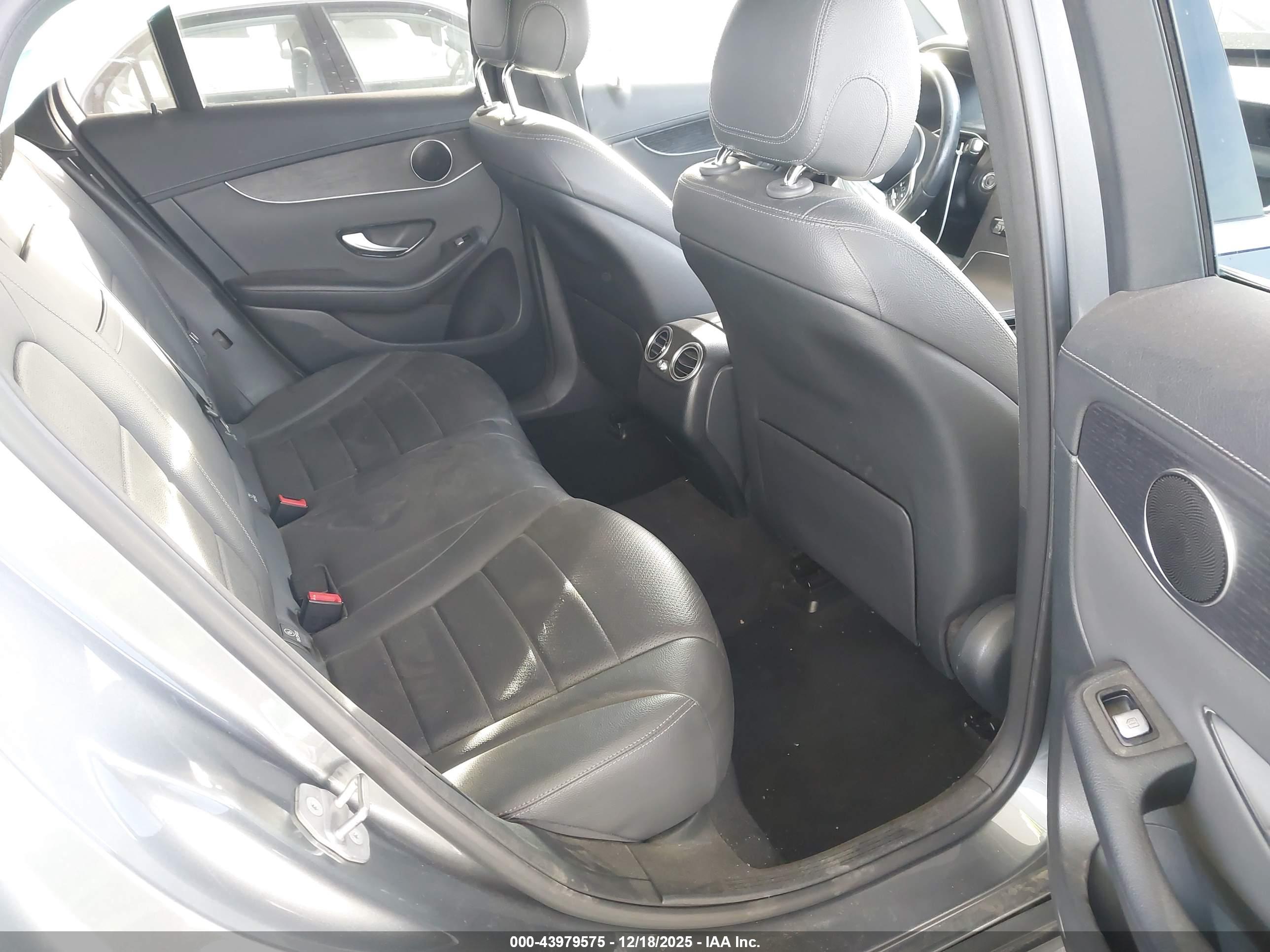 MERCEDES-BENZ GLC image 8