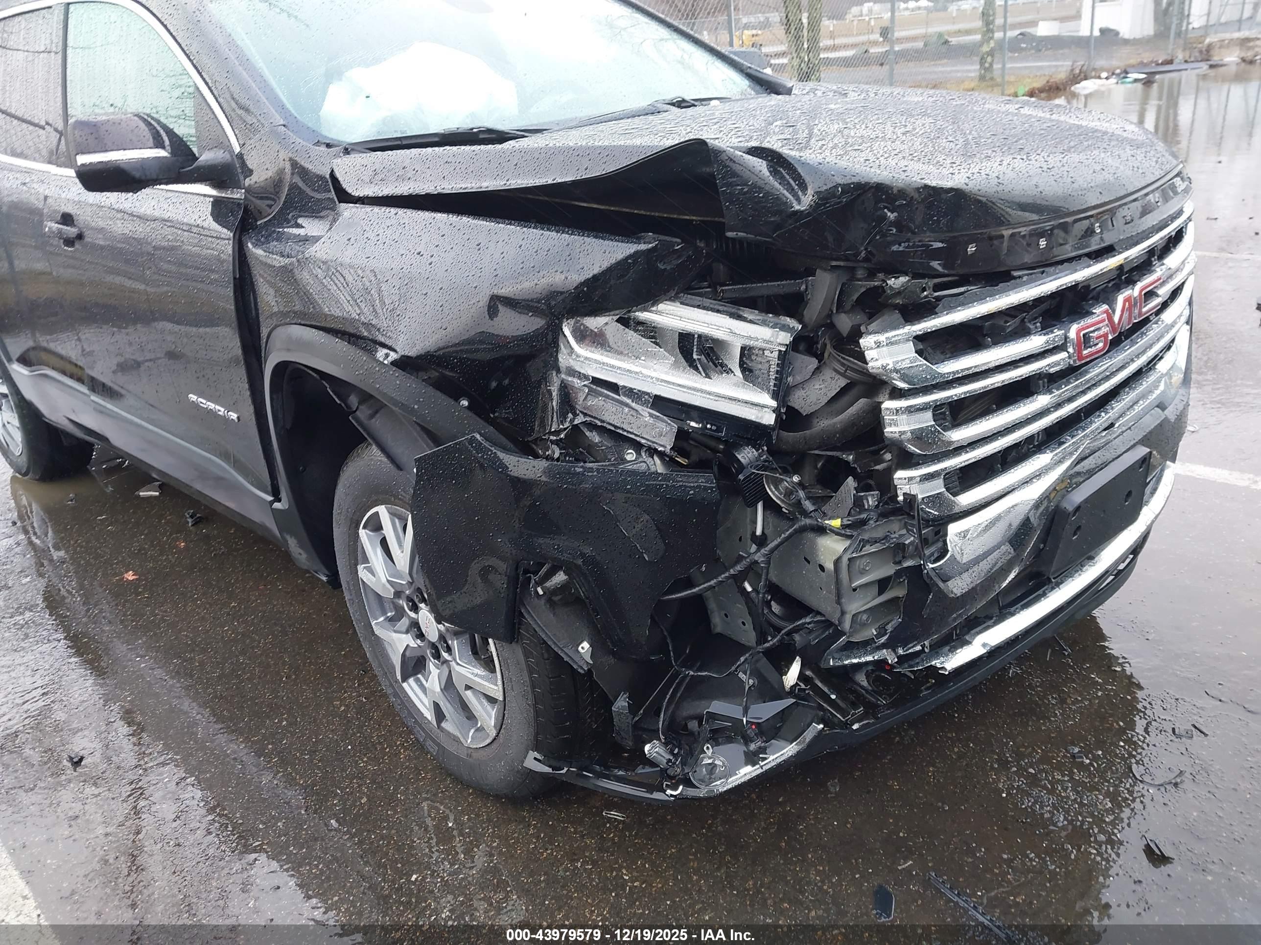 GMC ACADIA image 6