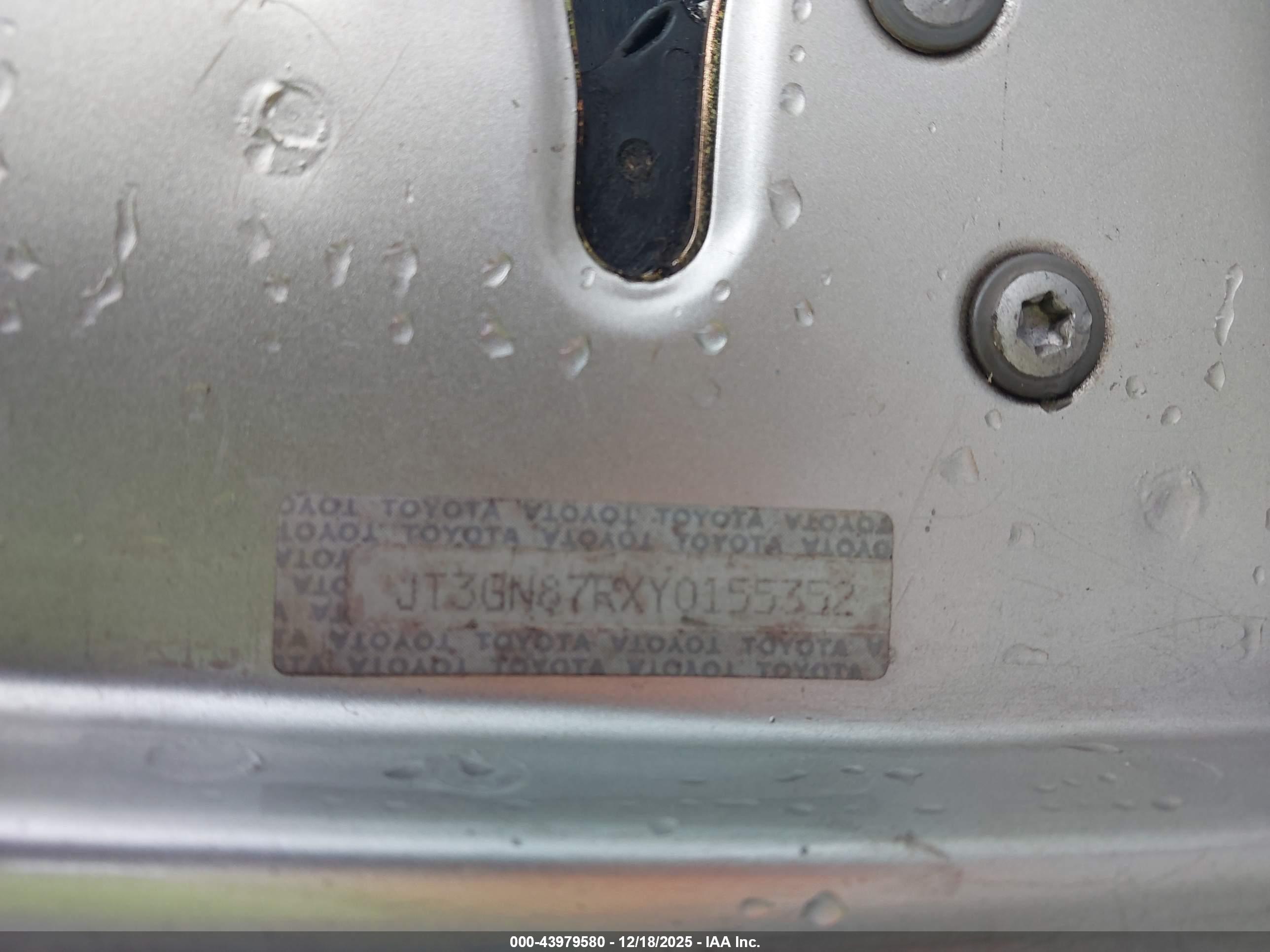 TOYOTA 4RUNNER image 9