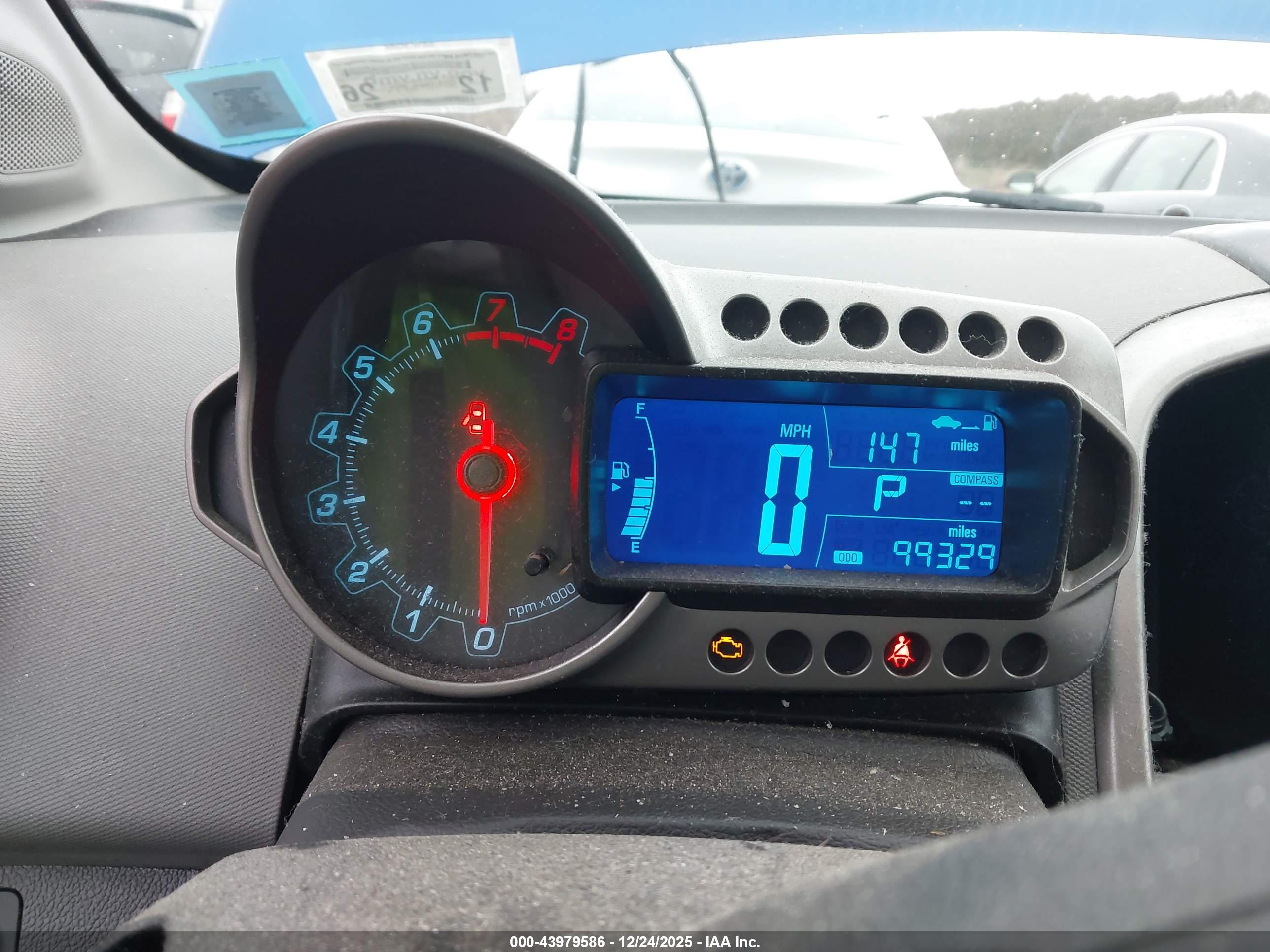 CHEVROLET SONIC image 7