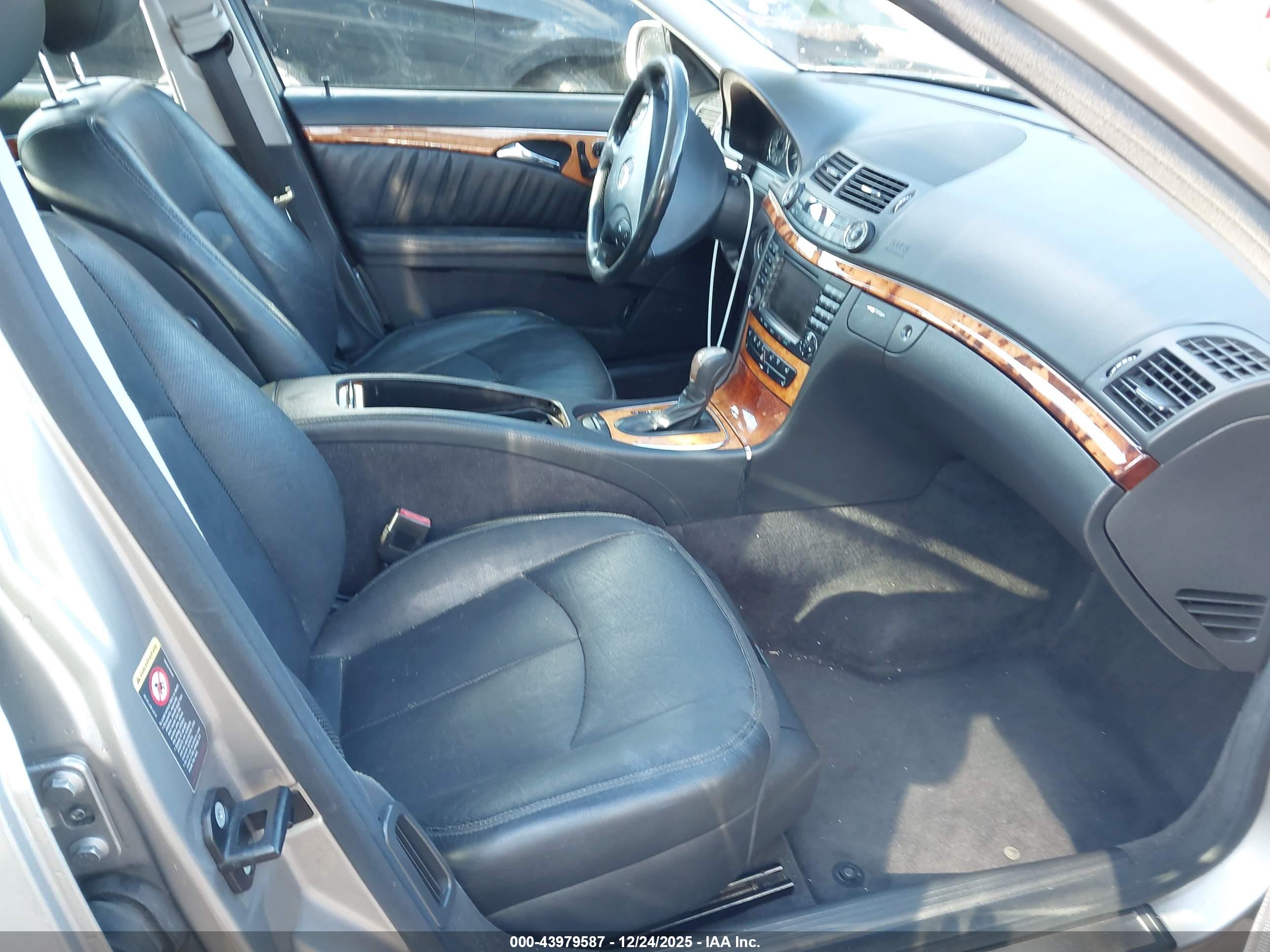 MERCEDES-BENZ E image 5