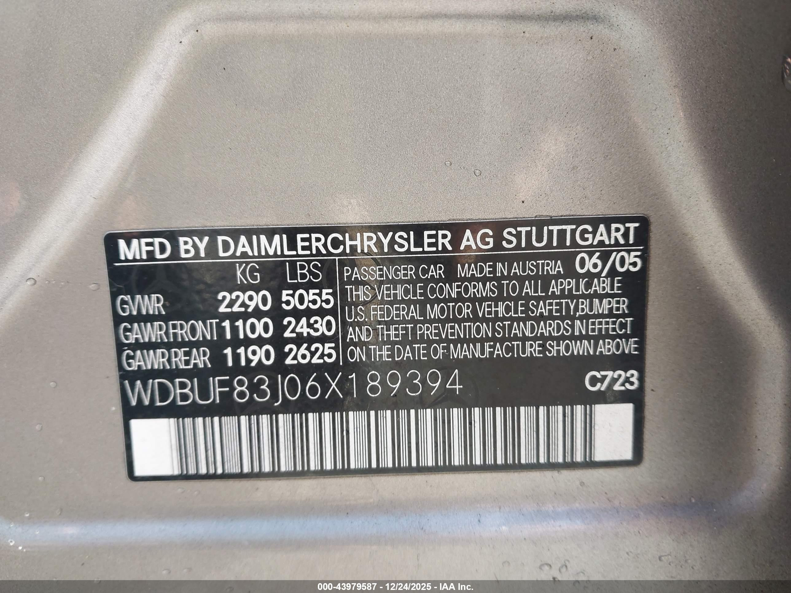 MERCEDES-BENZ E image 9