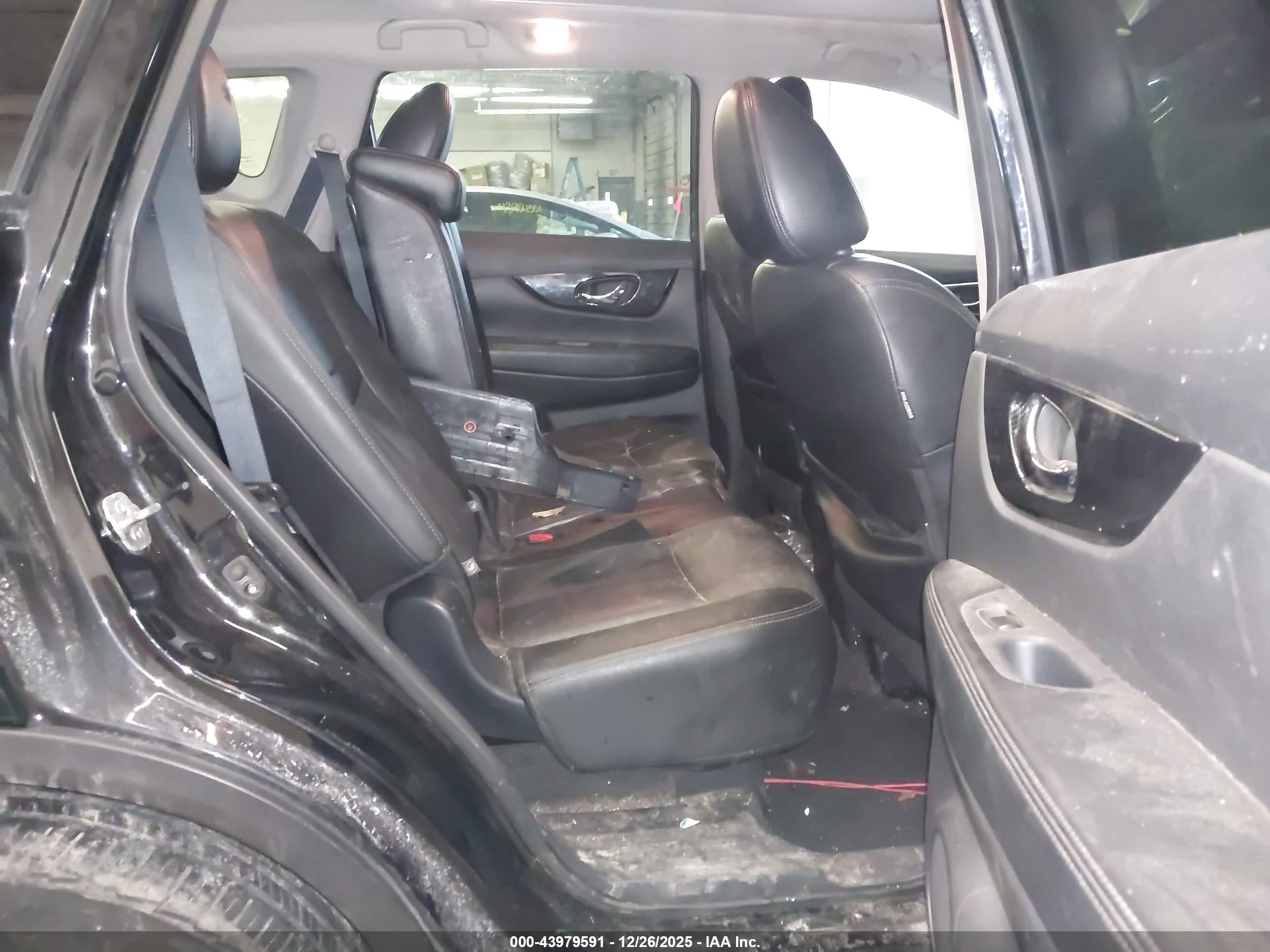NISSAN ROGUE image 8