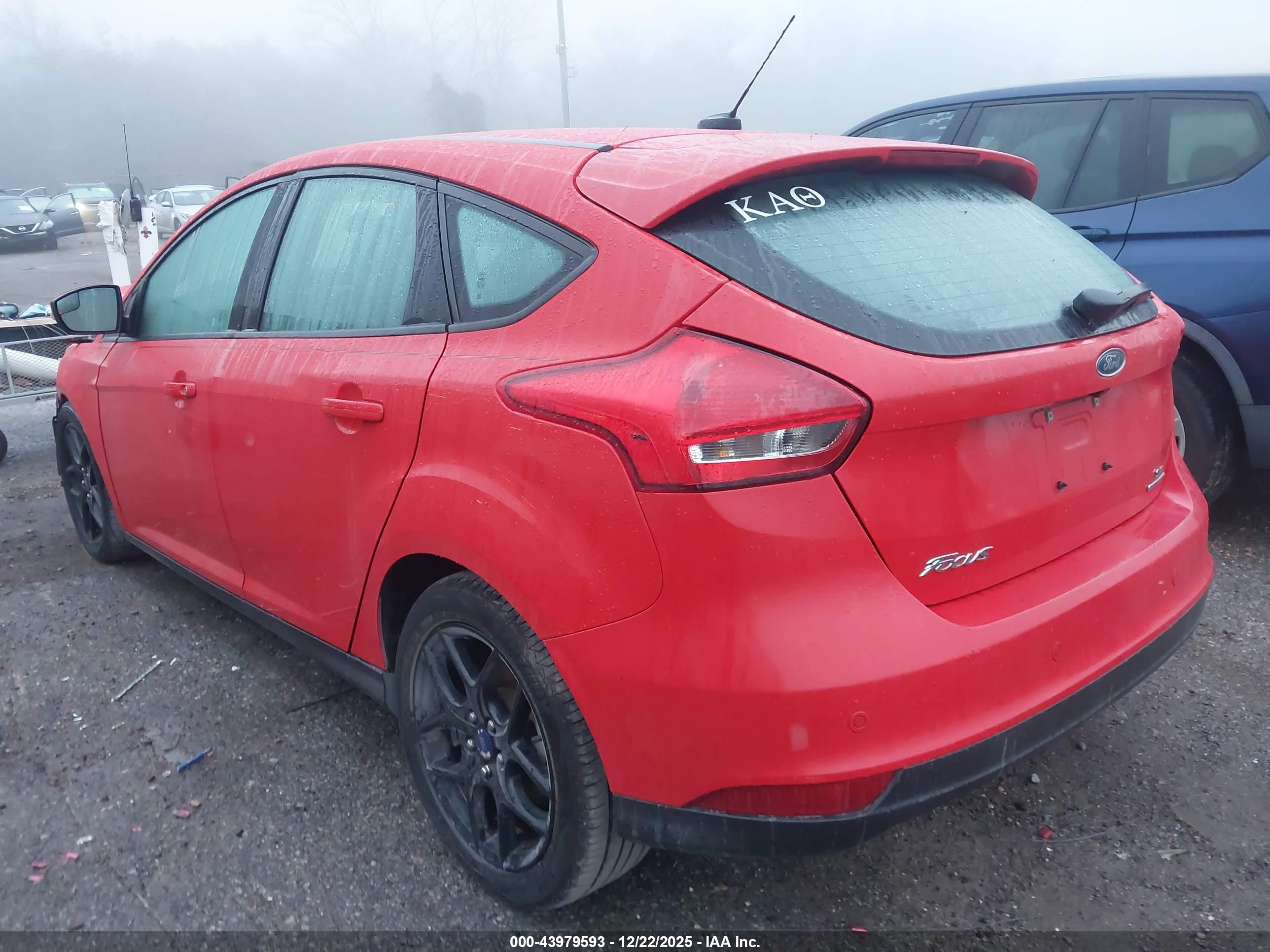 FORD FOCUS image 3
