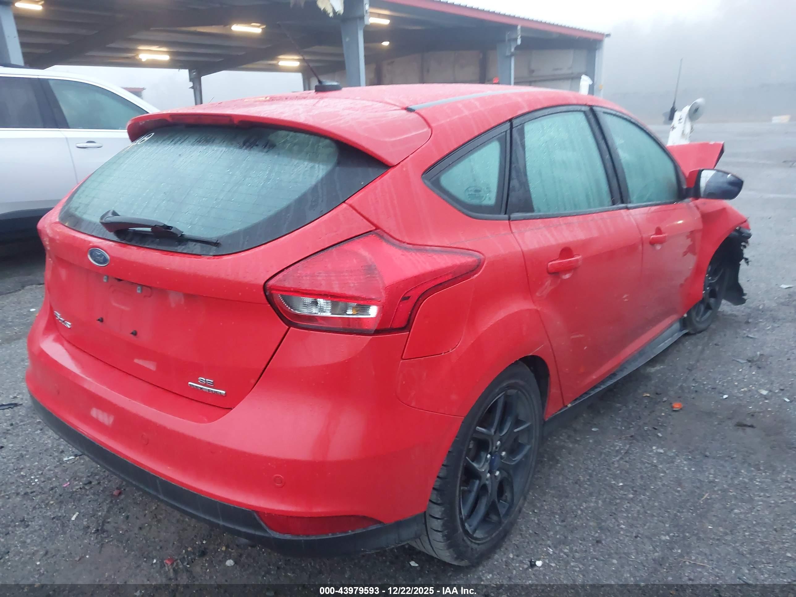 FORD FOCUS image 4