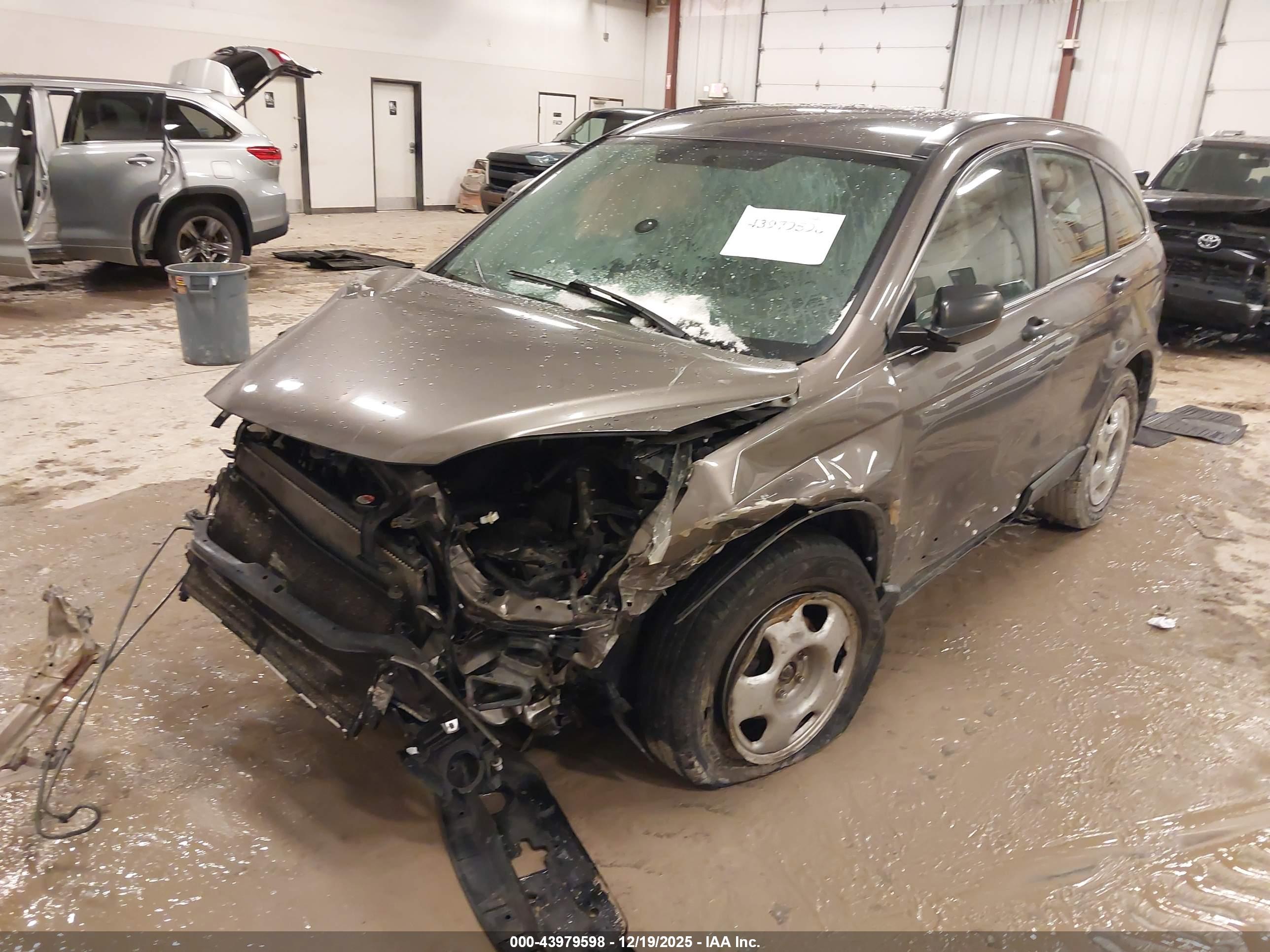 HONDA CR-V image 2