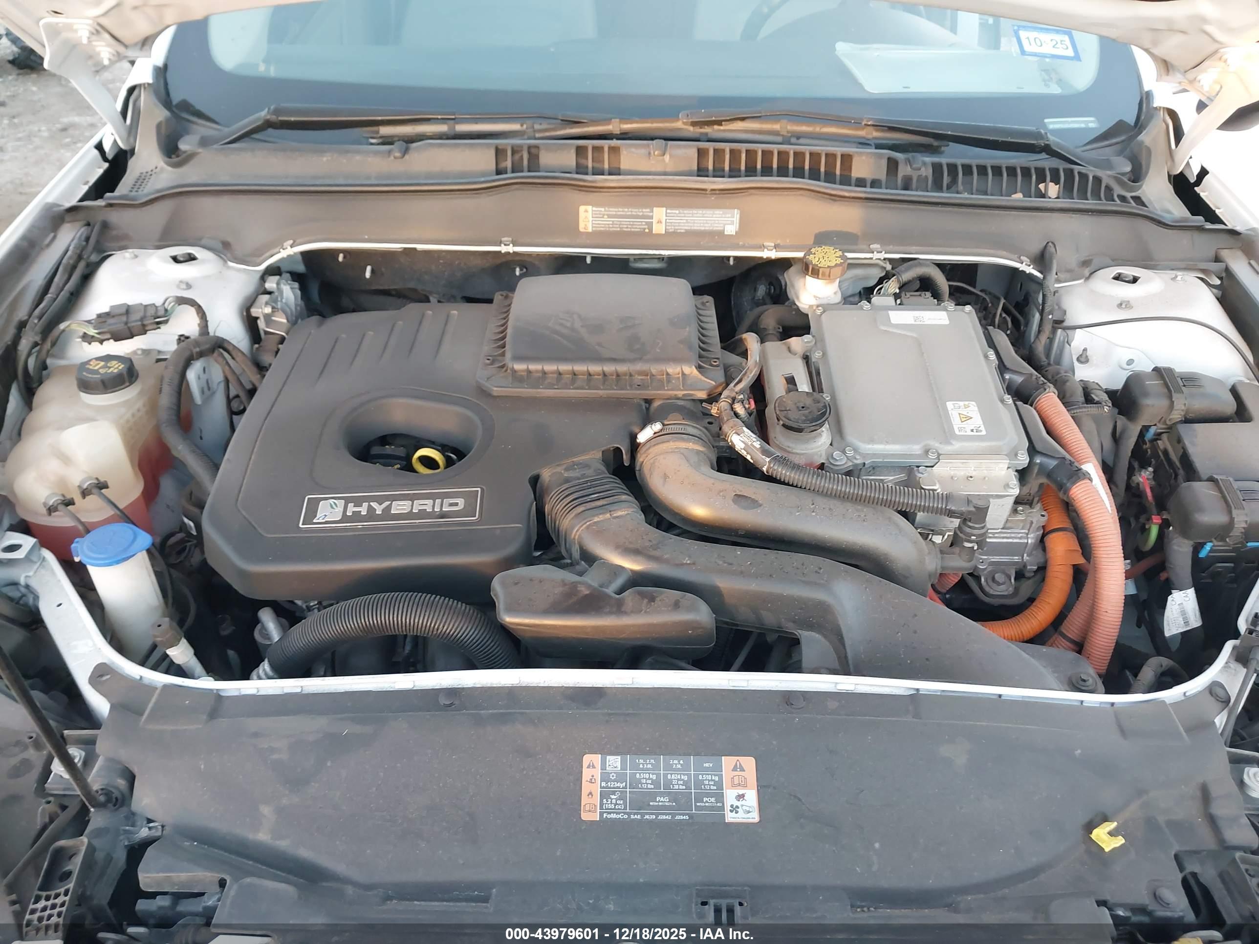 FORD FUSION image 10