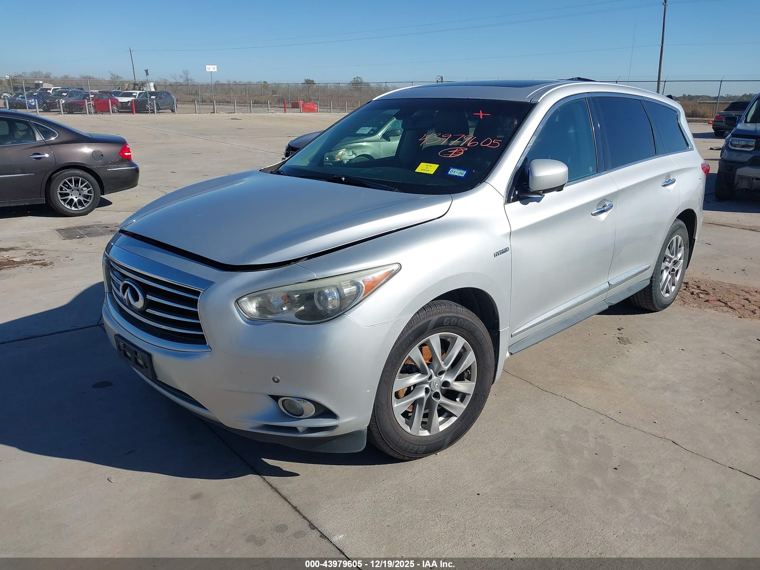 INFINITI QX60 image 2