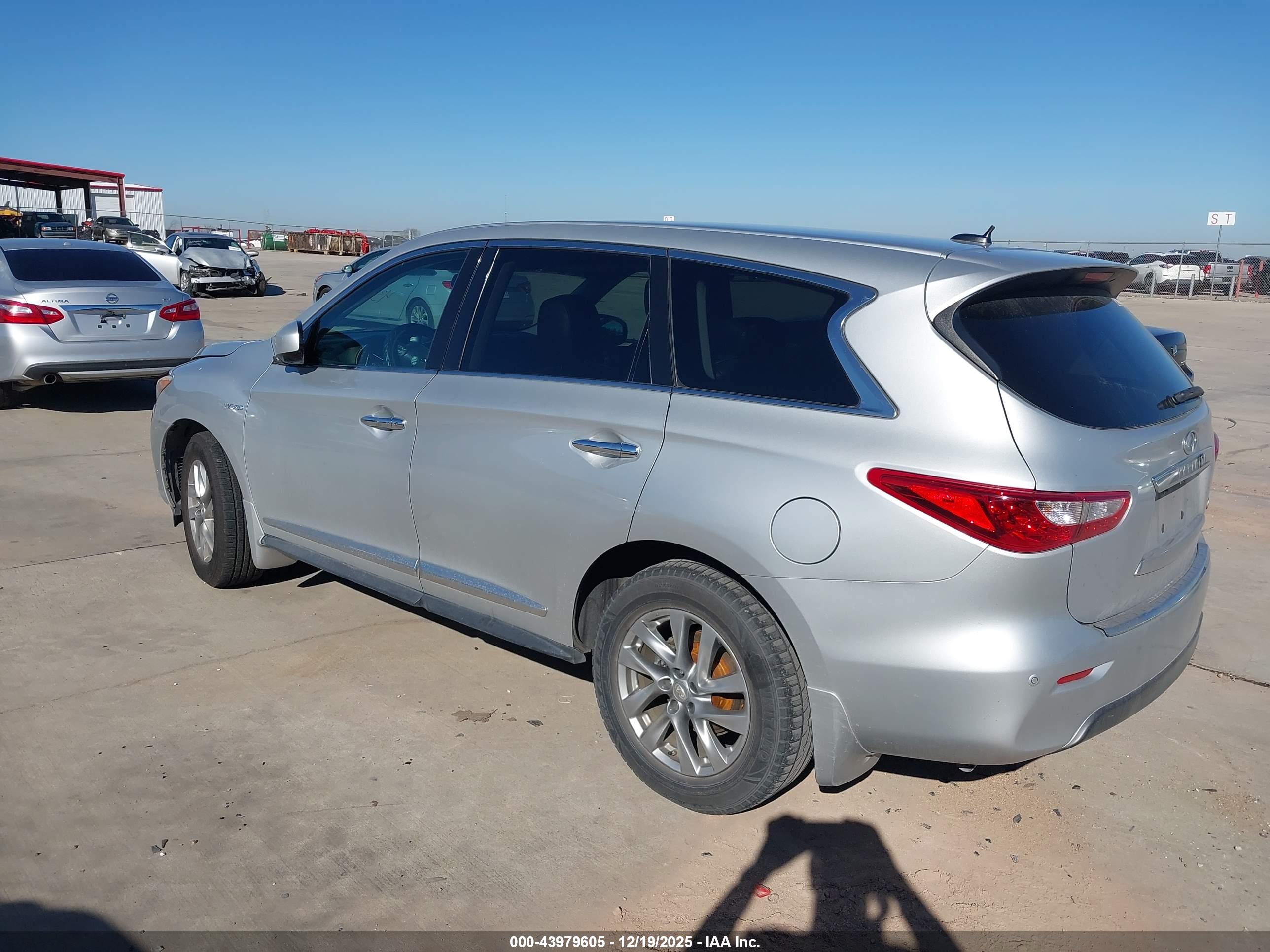 INFINITI QX60 image 3