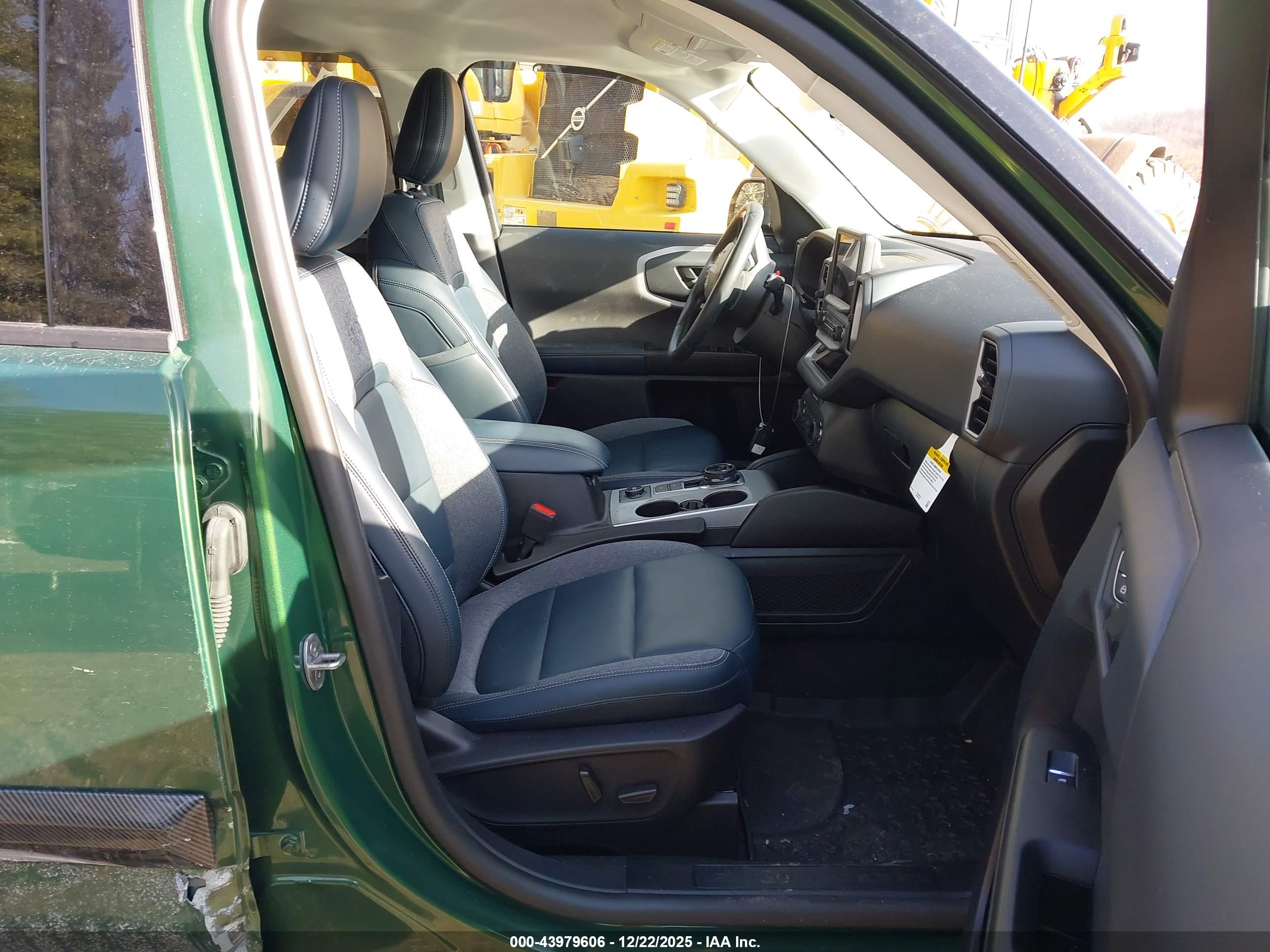 FORD BRONCO image 5