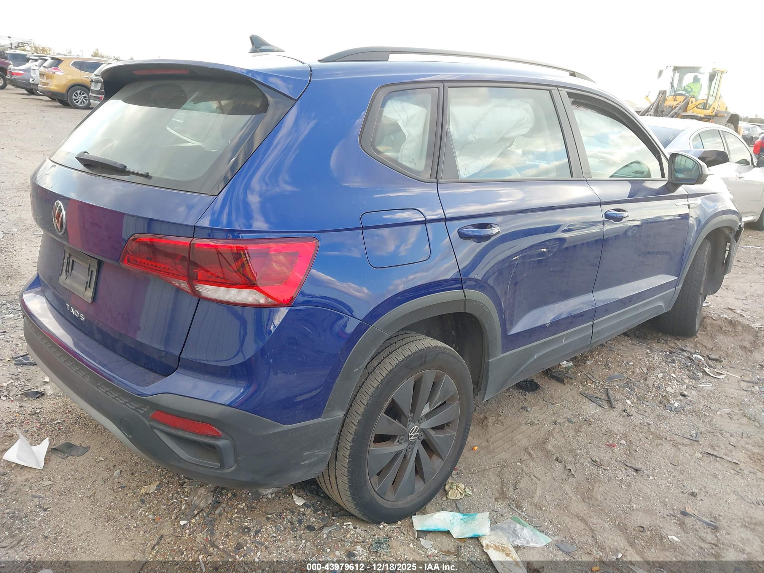 VOLKSWAGEN TAOS image 4