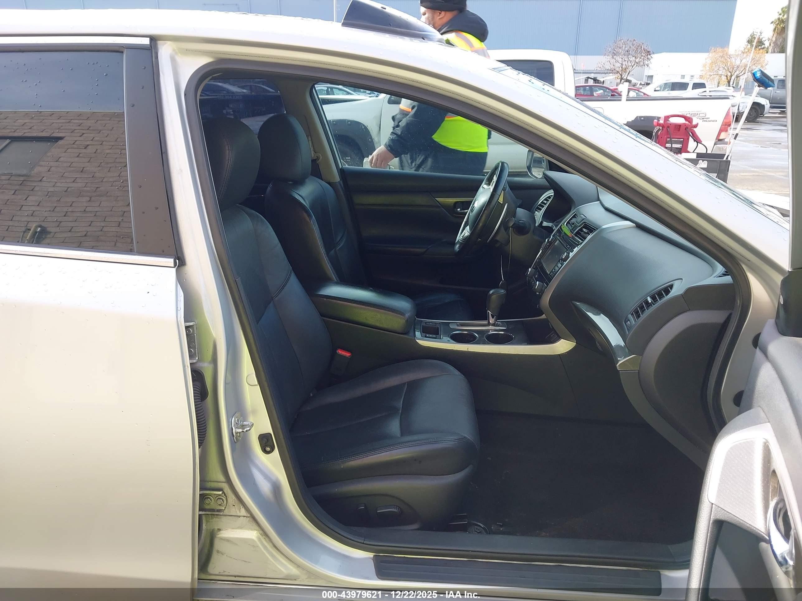 NISSAN ALTIMA image 5
