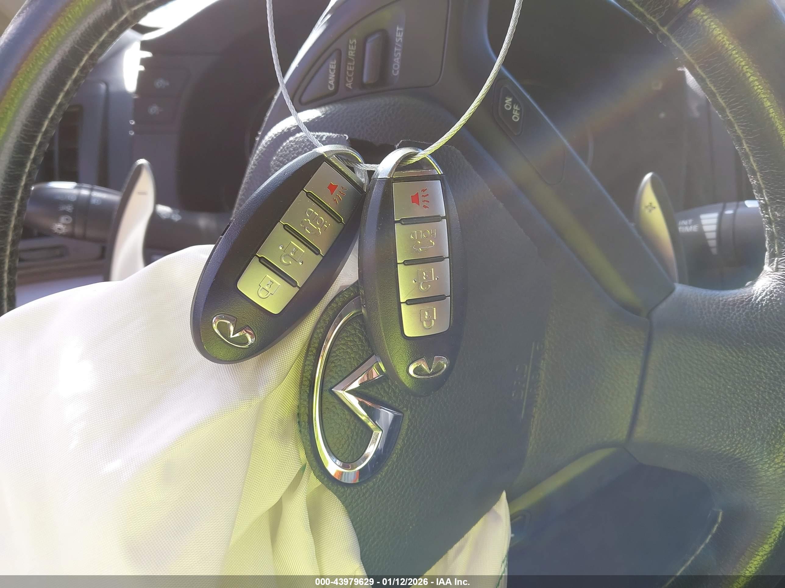 INFINITI G37X image 11