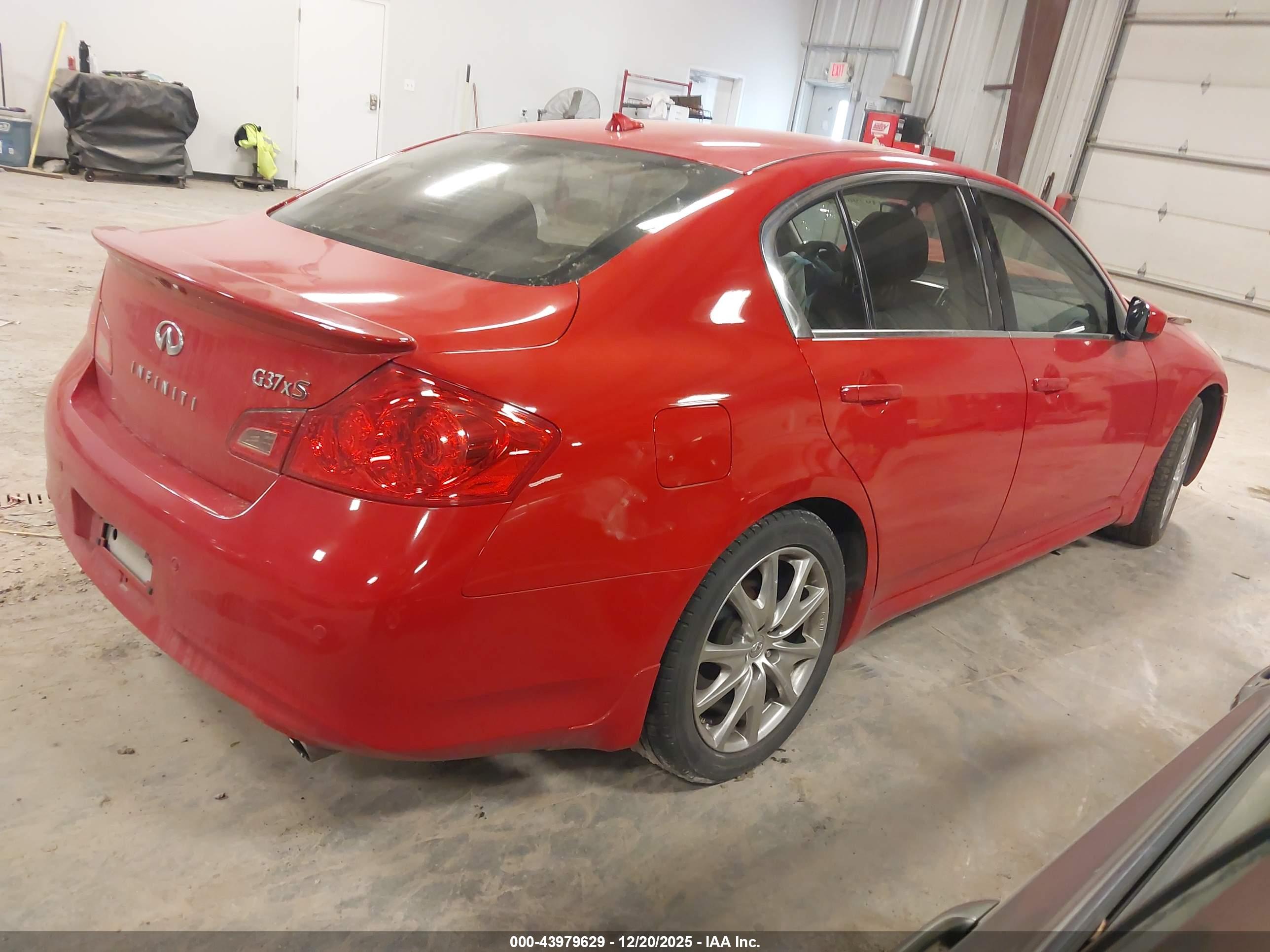 INFINITI G37X image 4