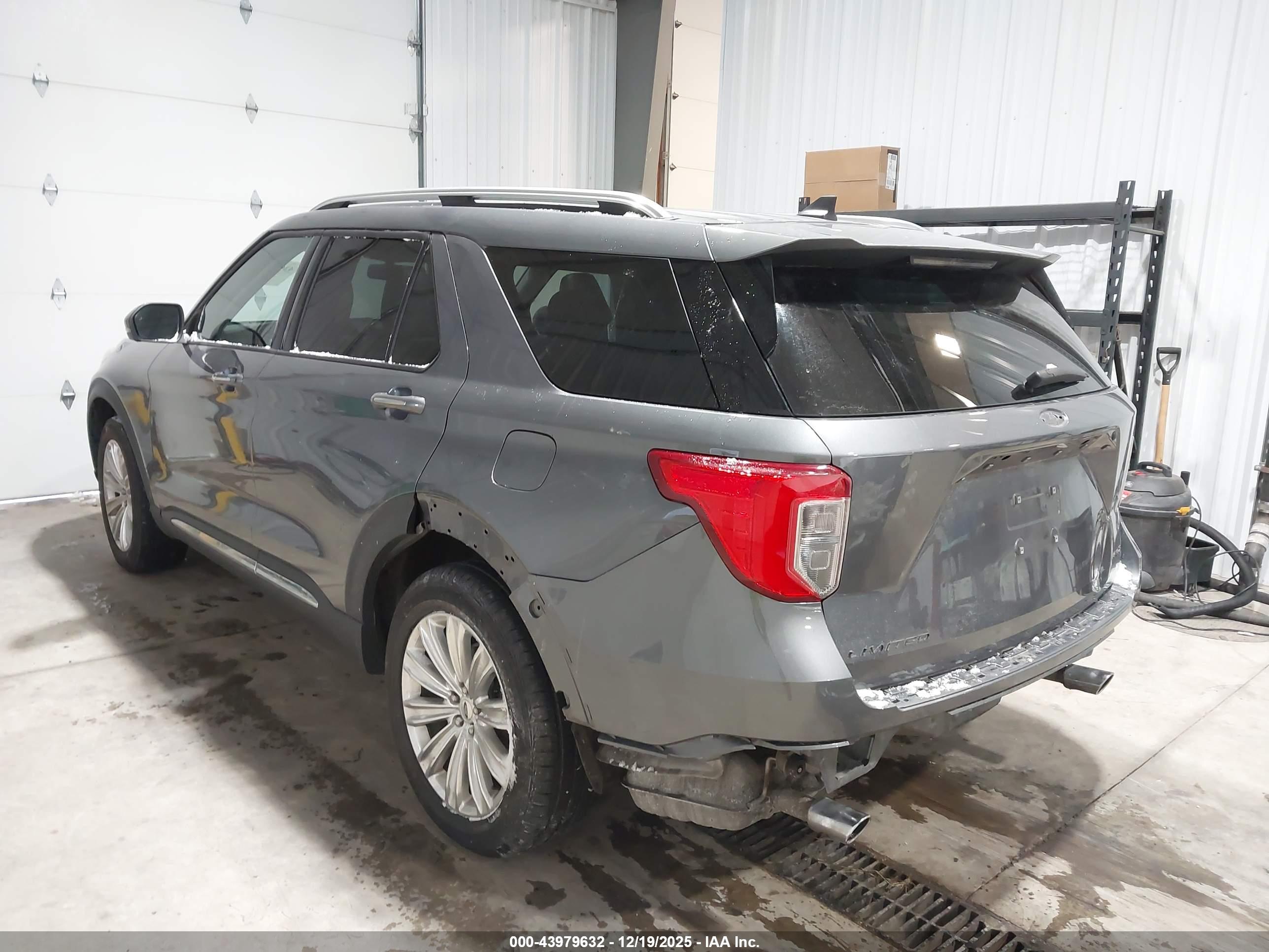 FORD EXPLORER image 3