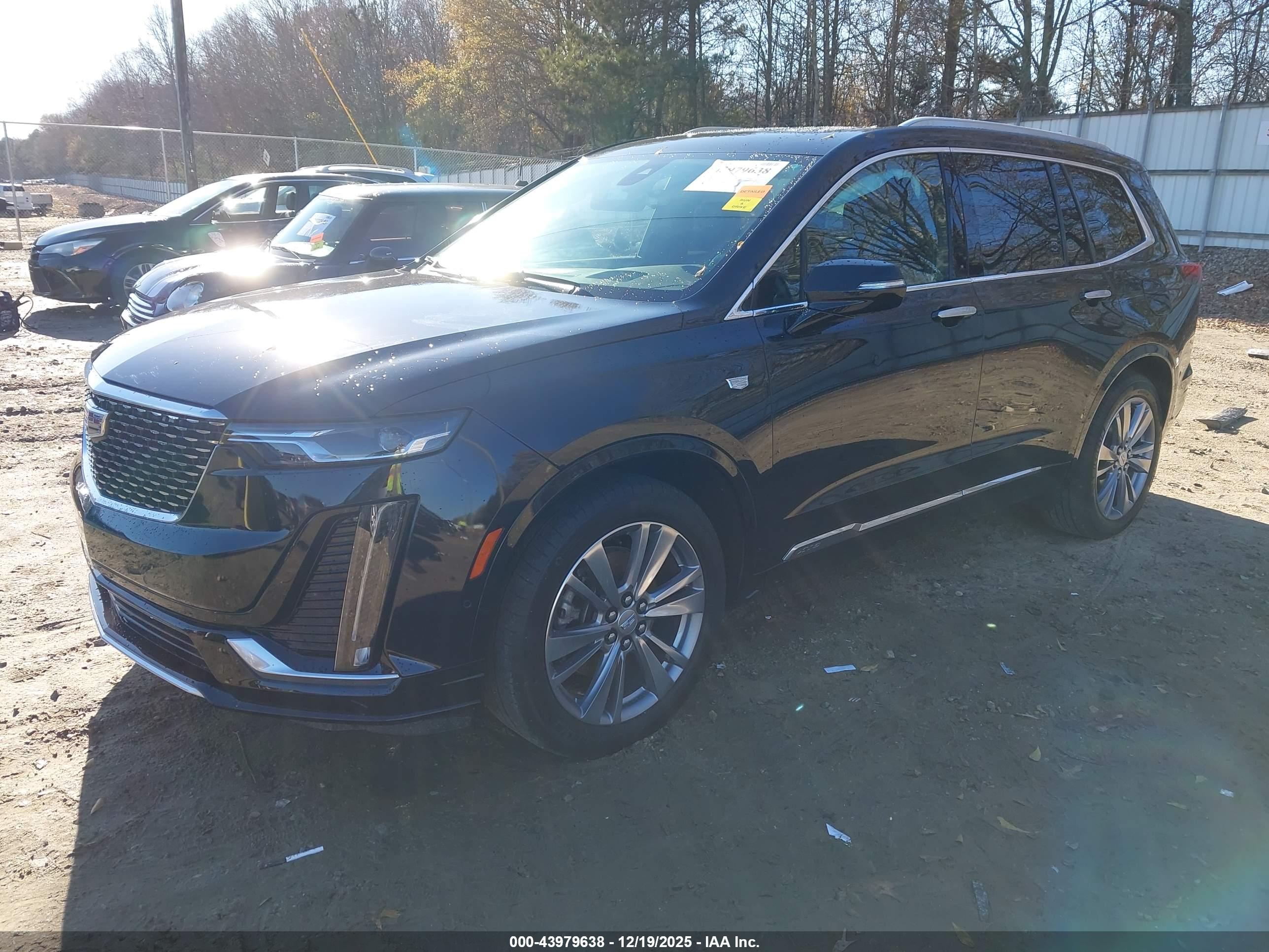 CADILLAC XT6 image 2