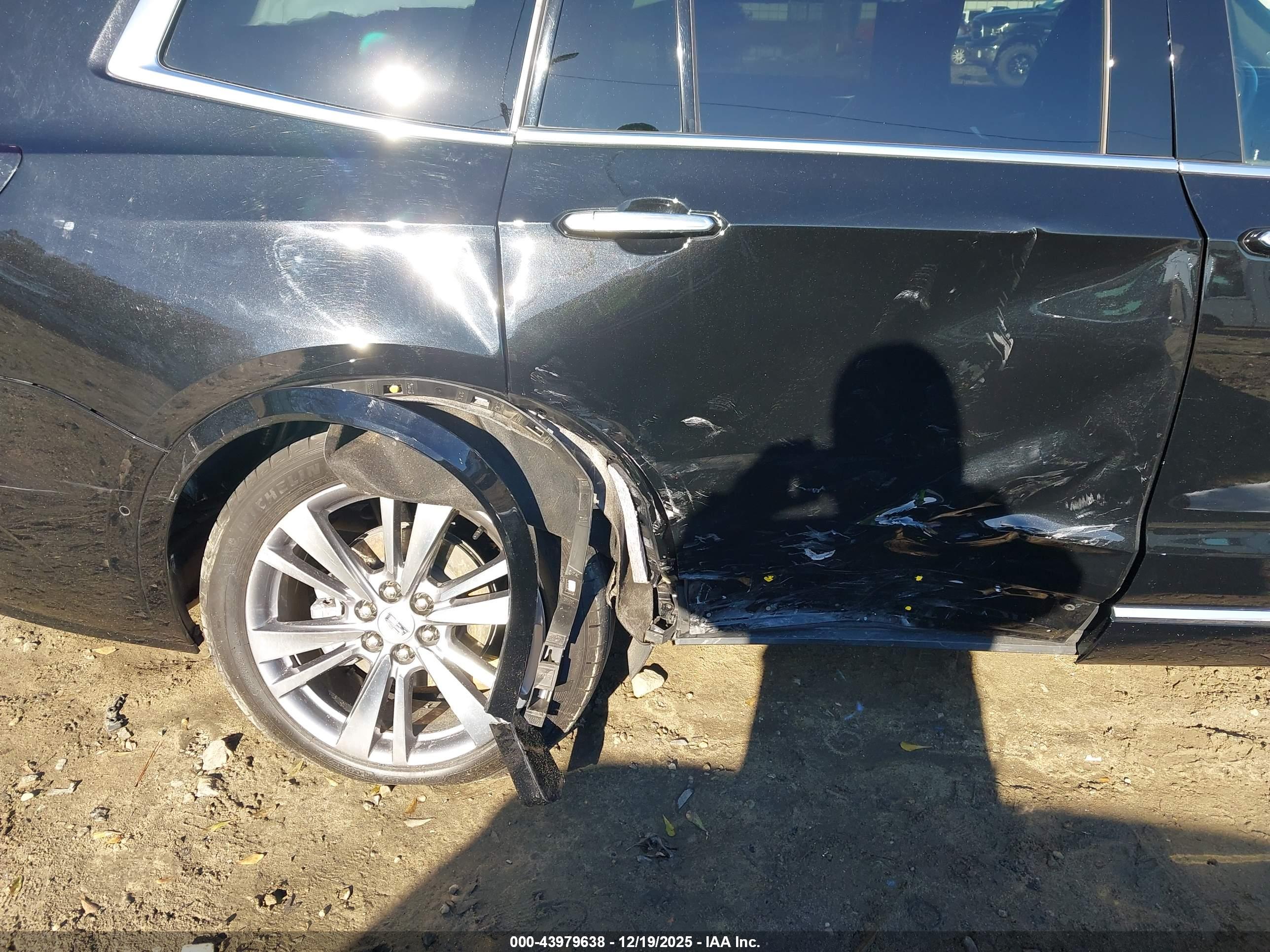 CADILLAC XT6 image 6