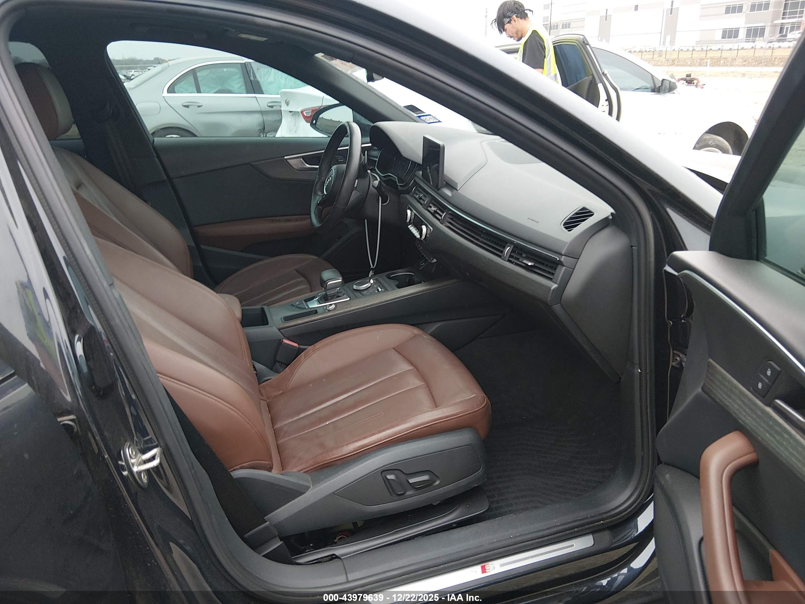 AUDI A4 image 5