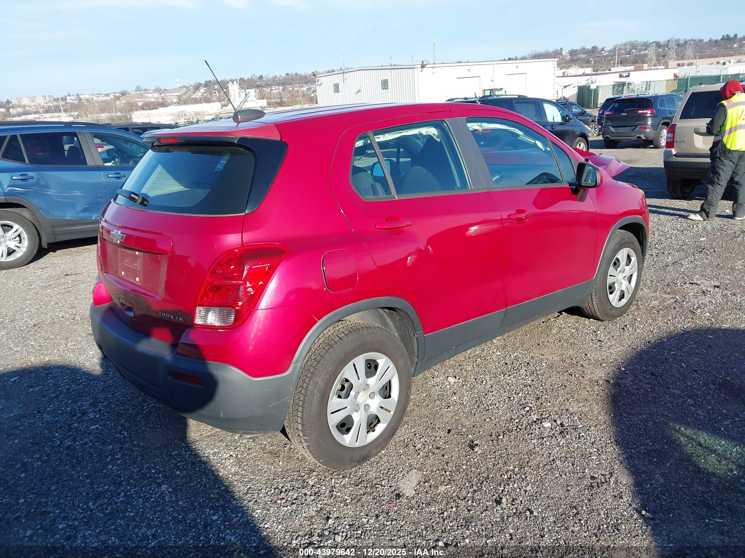 CHEVROLET TRAX image 4