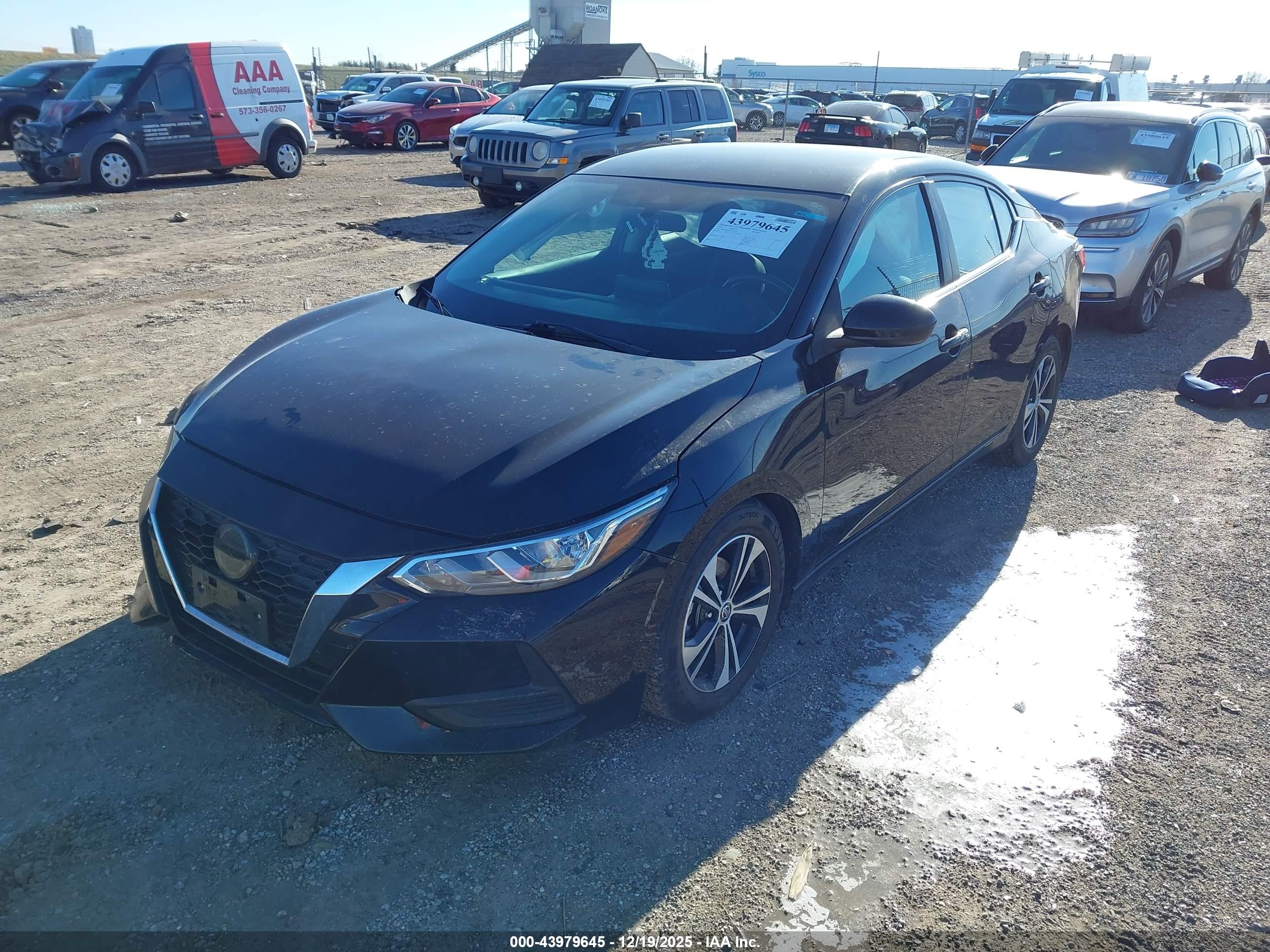 NISSAN SENTRA image 2