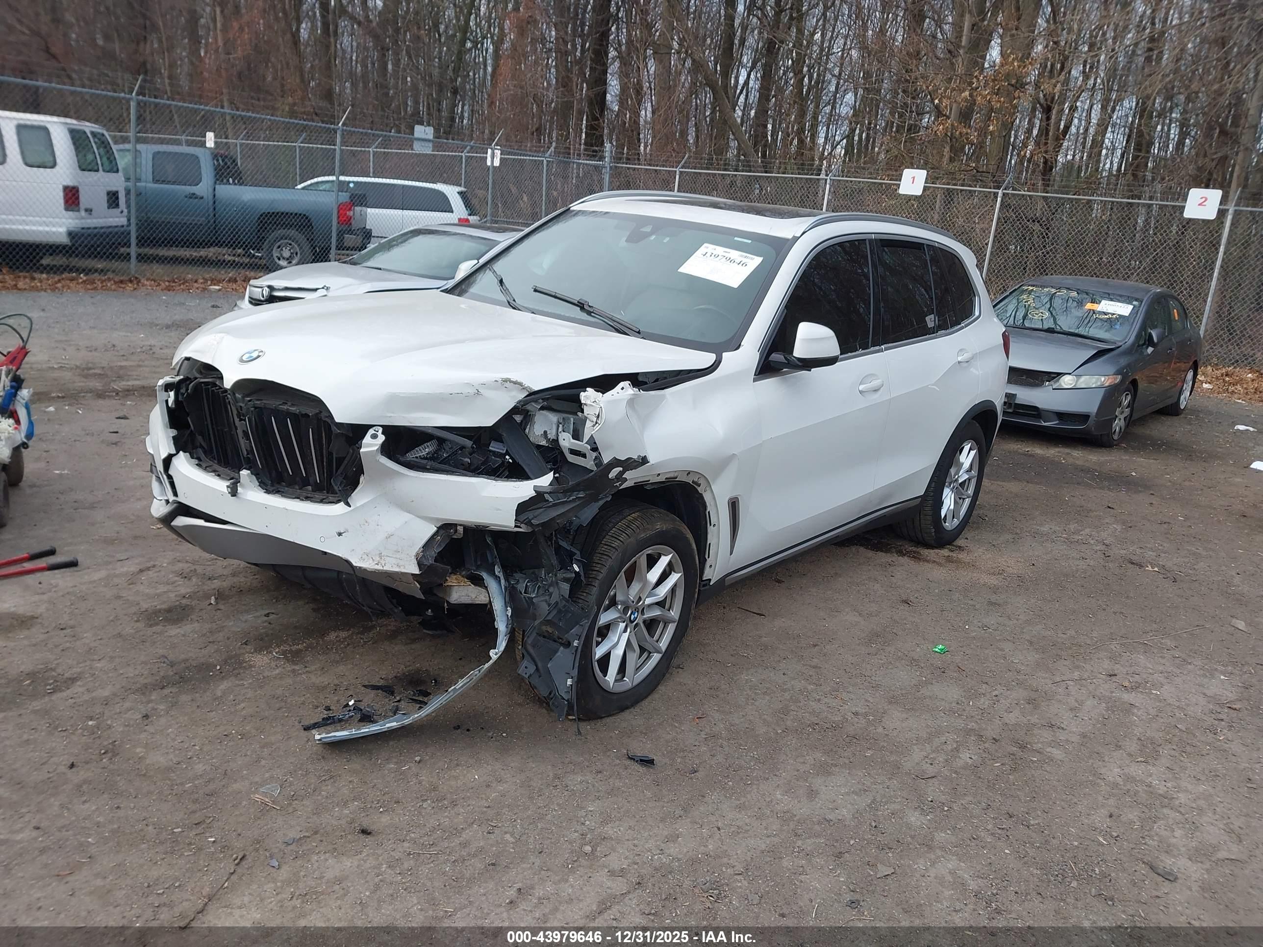 BMW X5 image 2