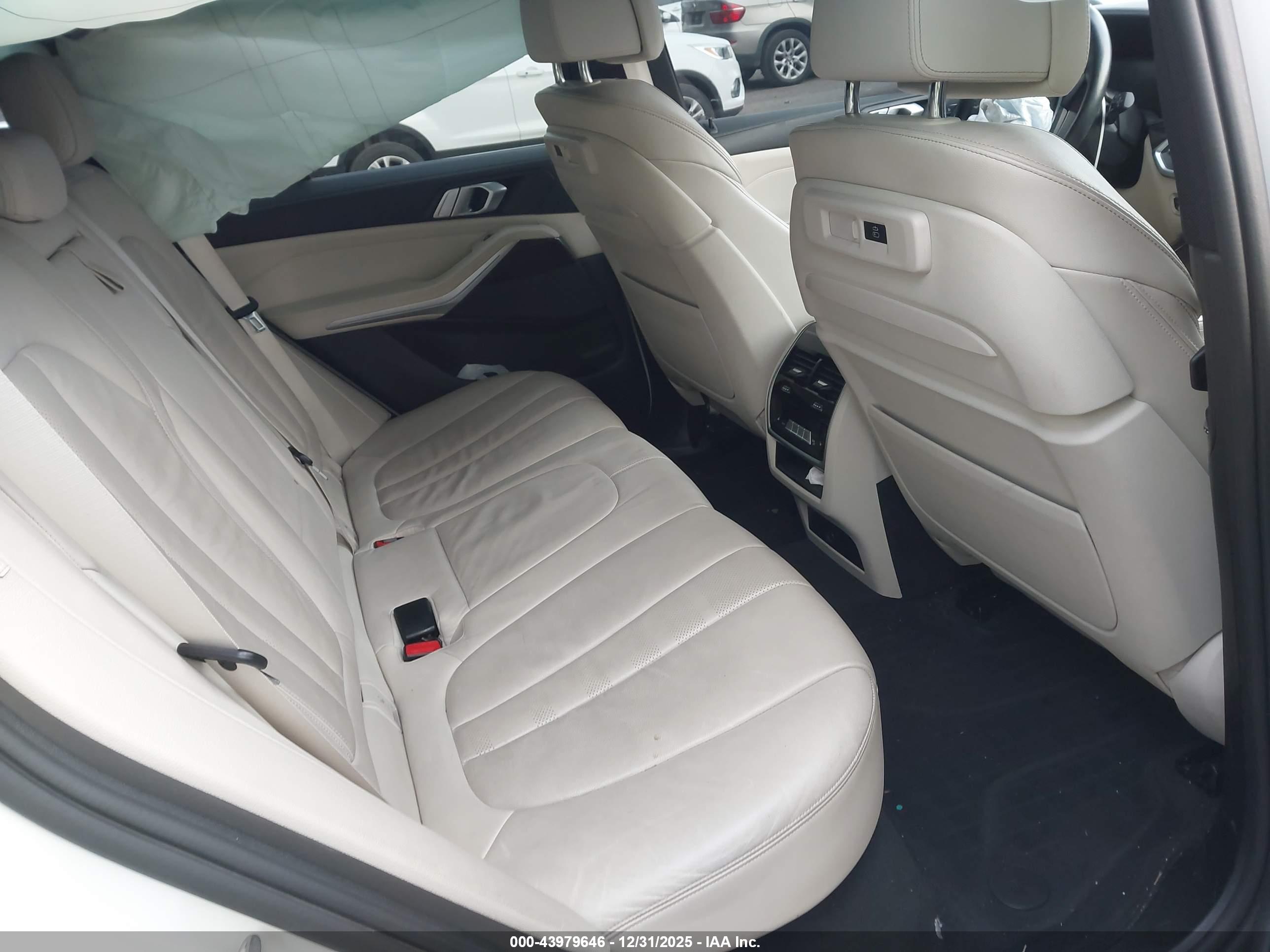 BMW X5 image 8