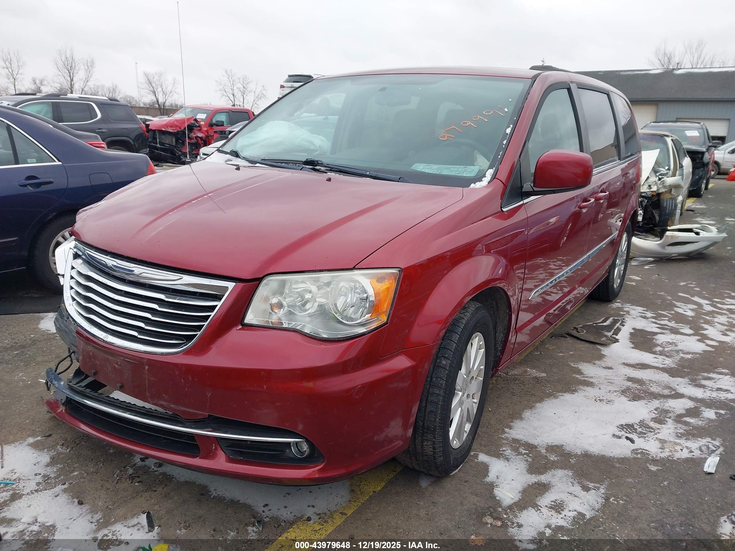CHRYSLER TOWN image 2