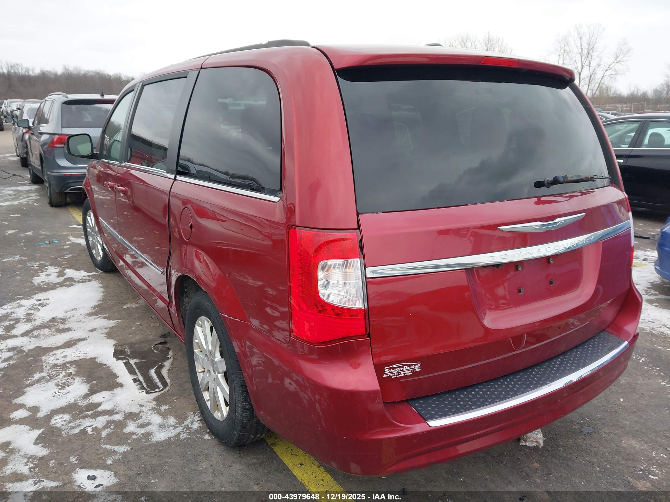 CHRYSLER TOWN image 3