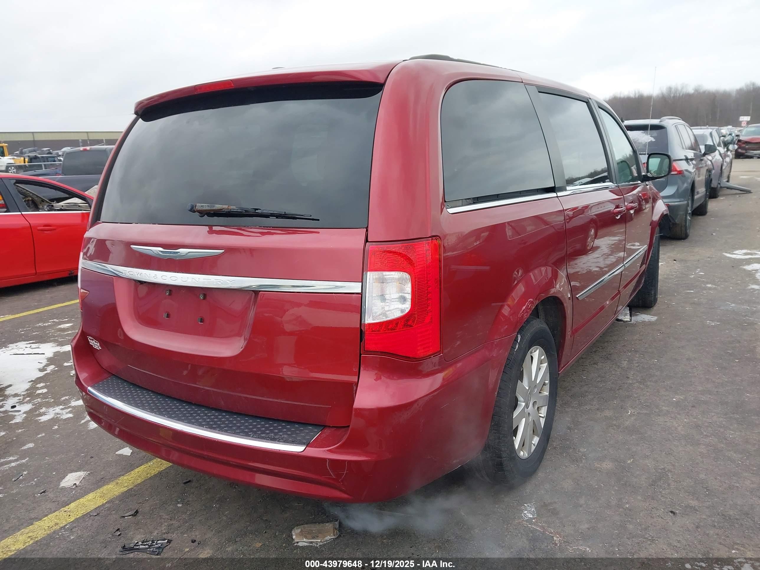 CHRYSLER TOWN image 4