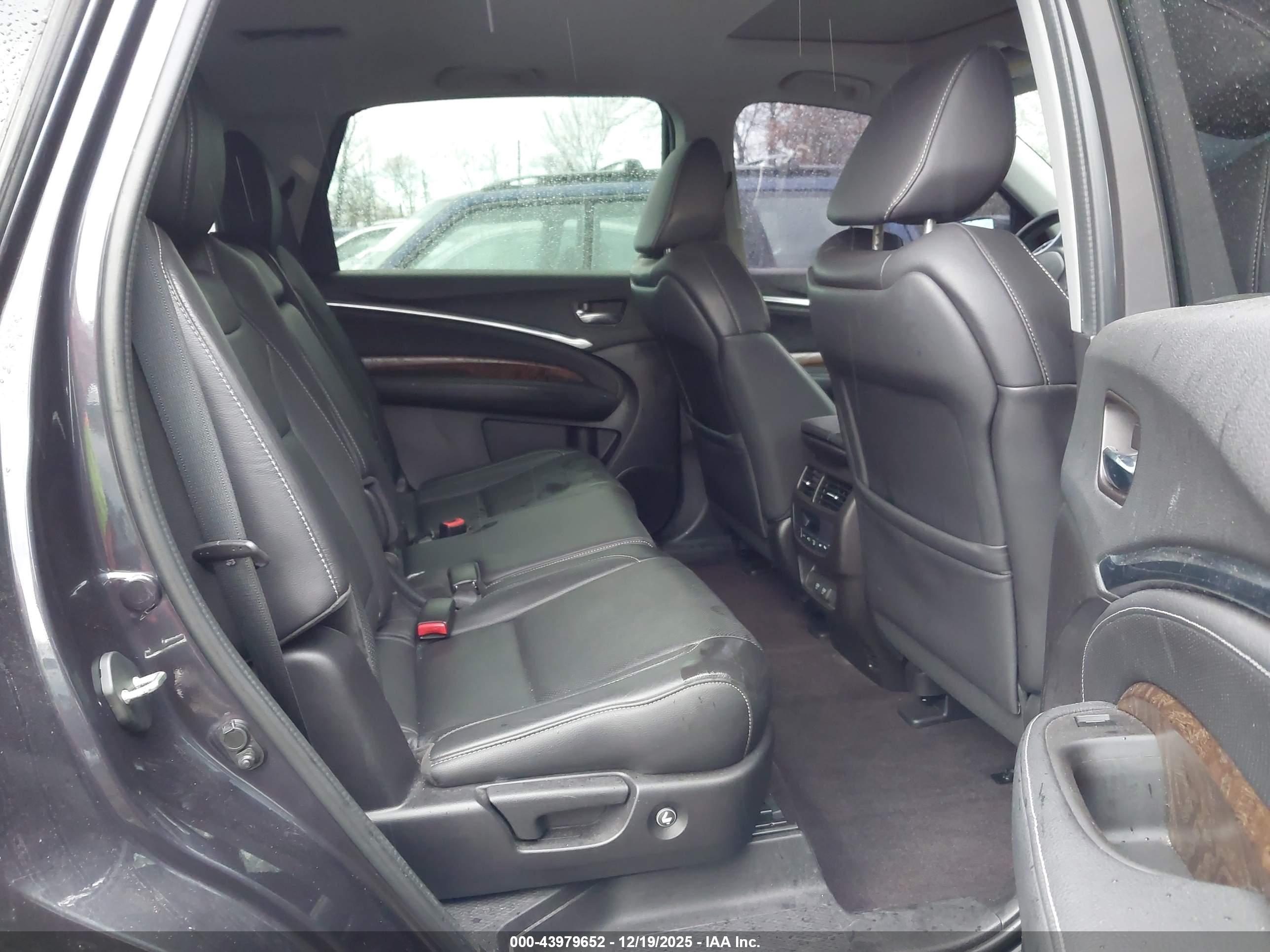 ACURA MDX image 8