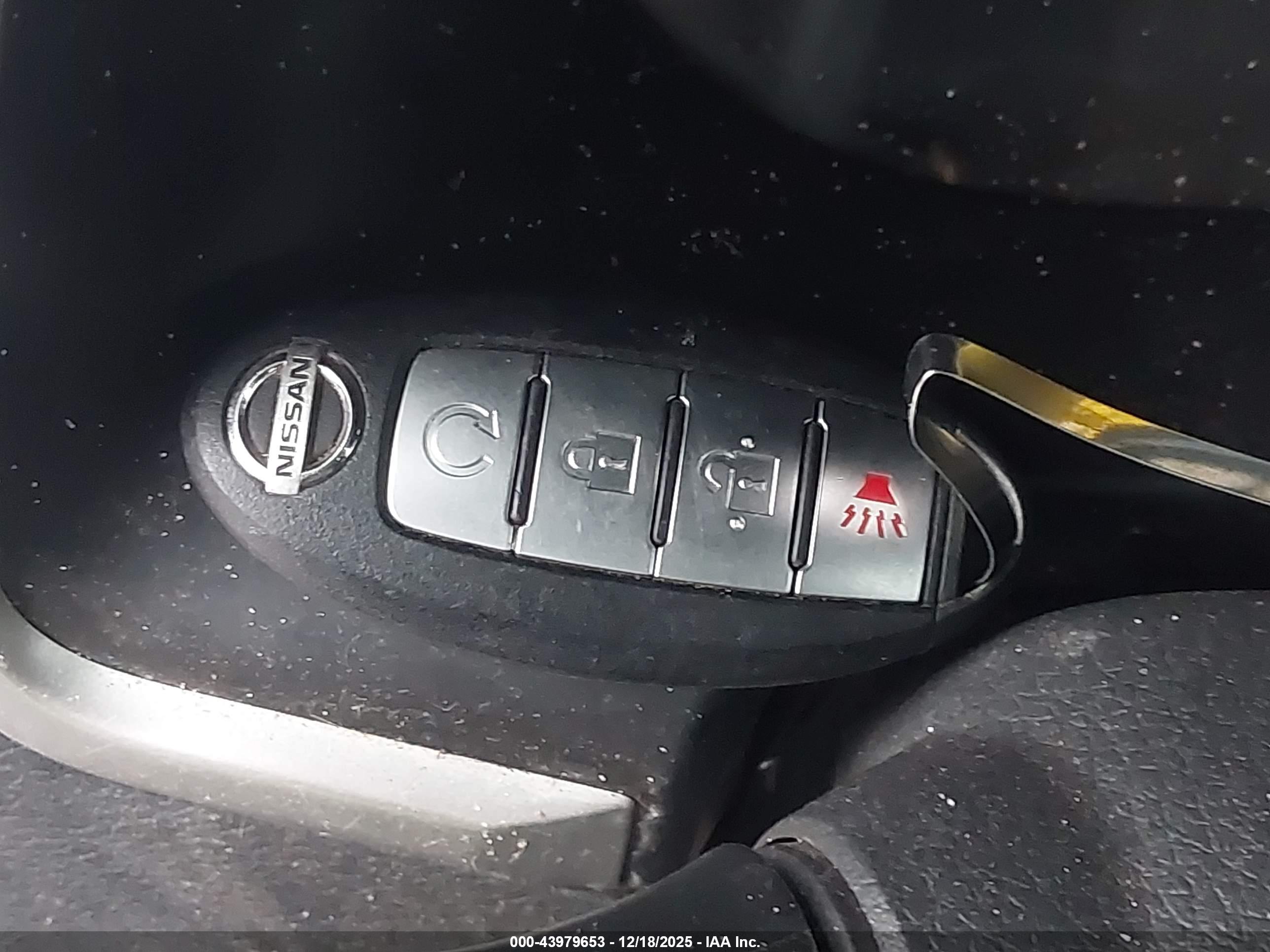NISSAN MURANO image 11