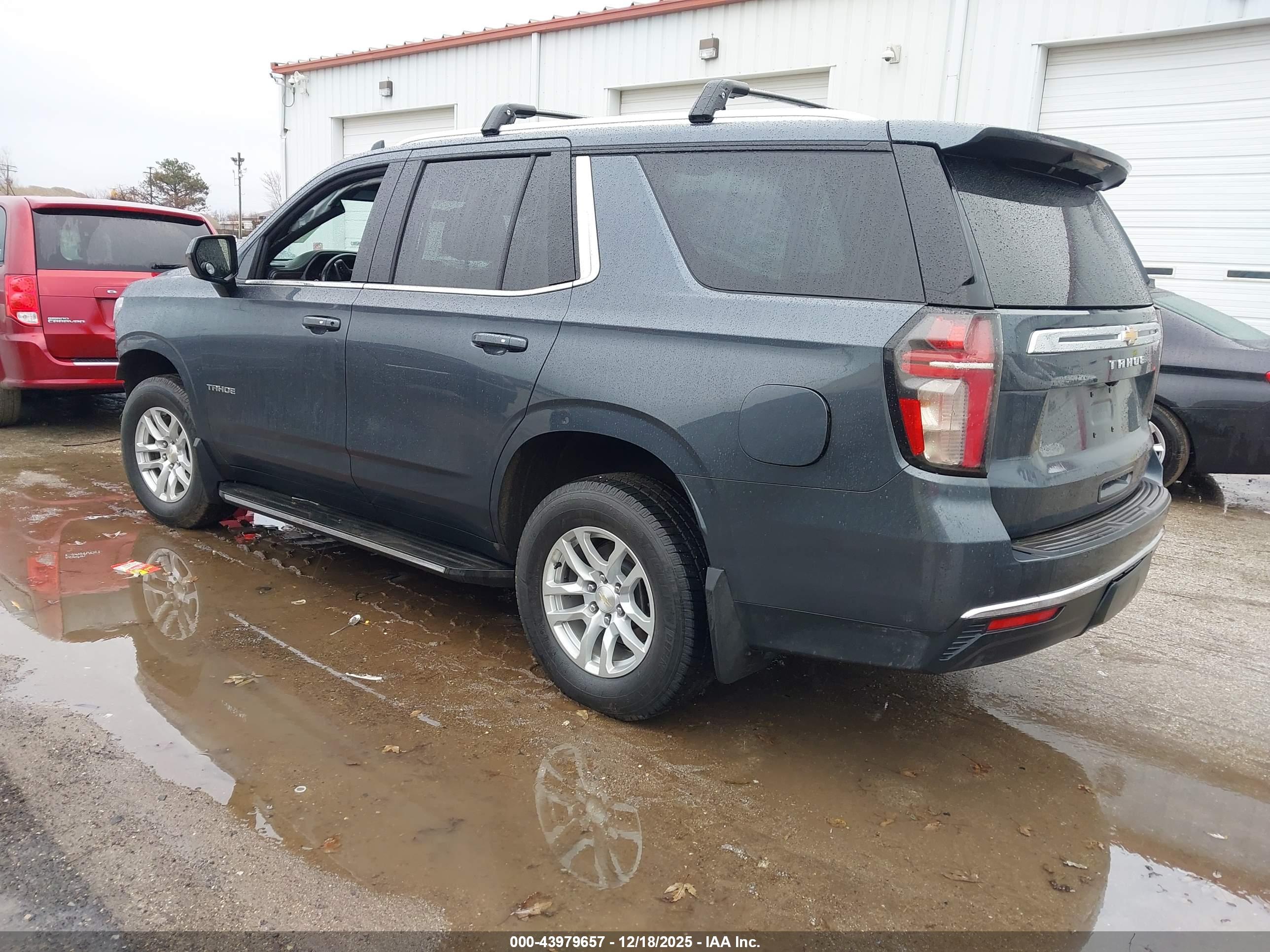 CHEVROLET TAHOE image 3