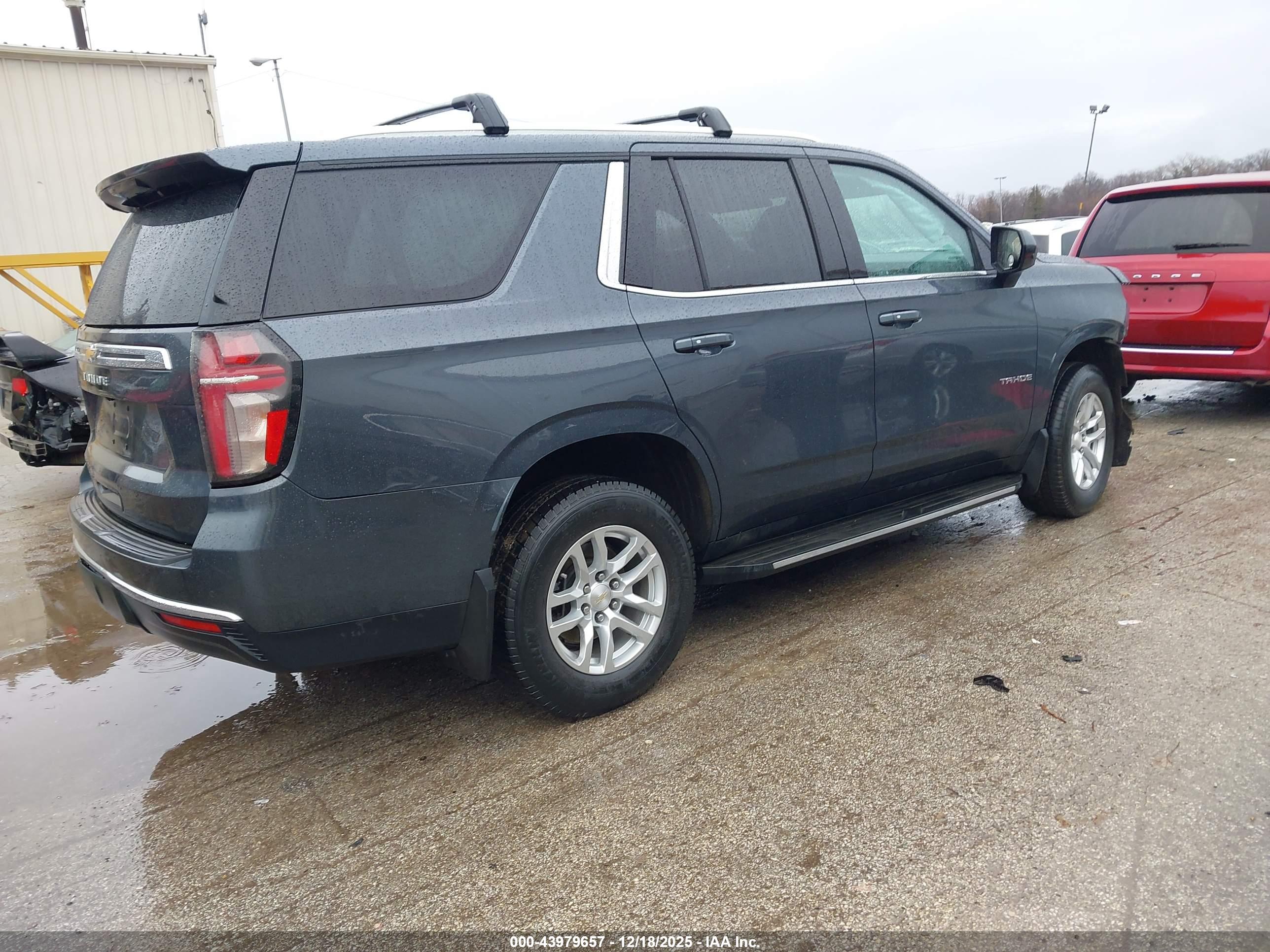 CHEVROLET TAHOE image 4