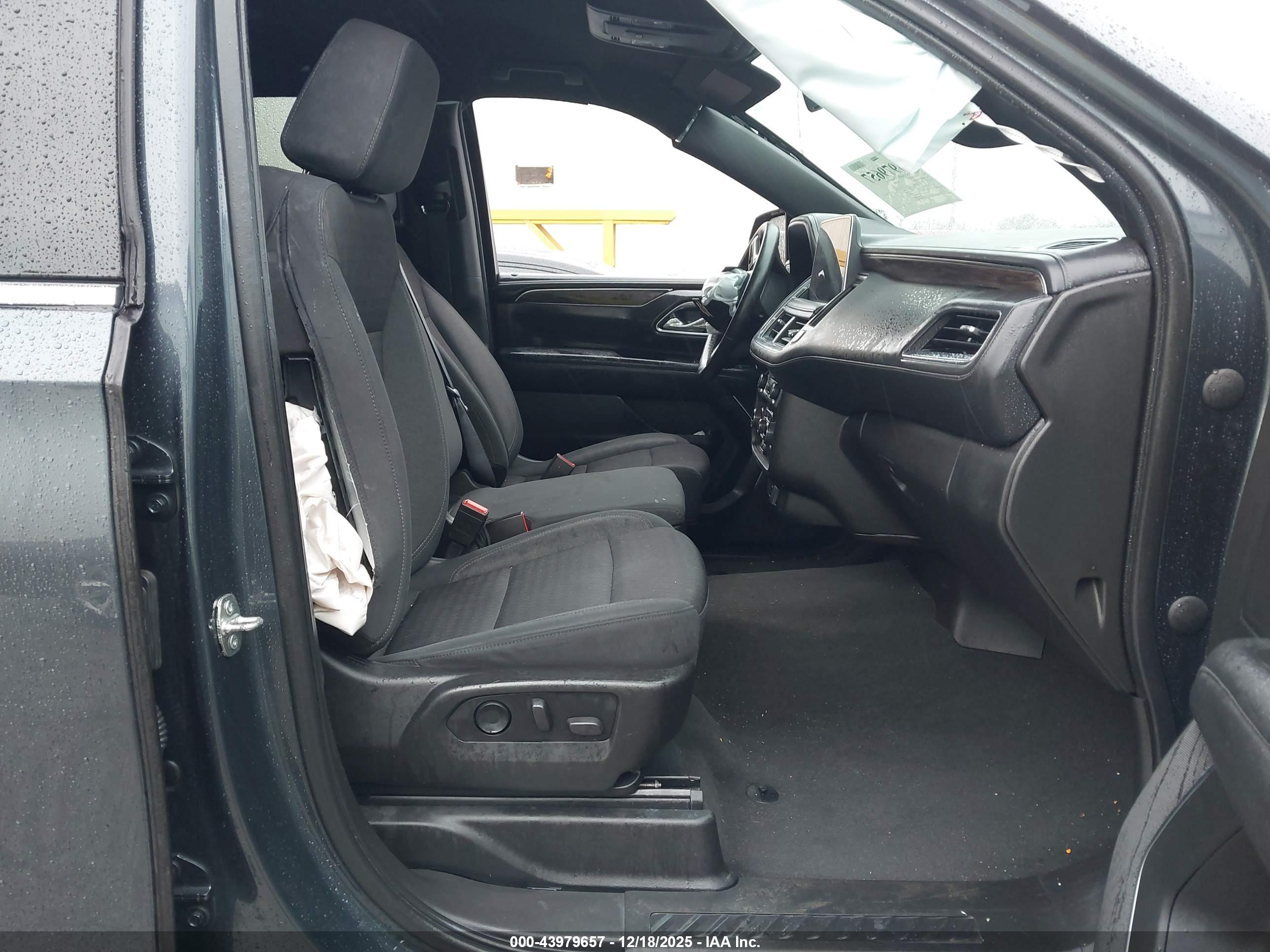 CHEVROLET TAHOE image 5