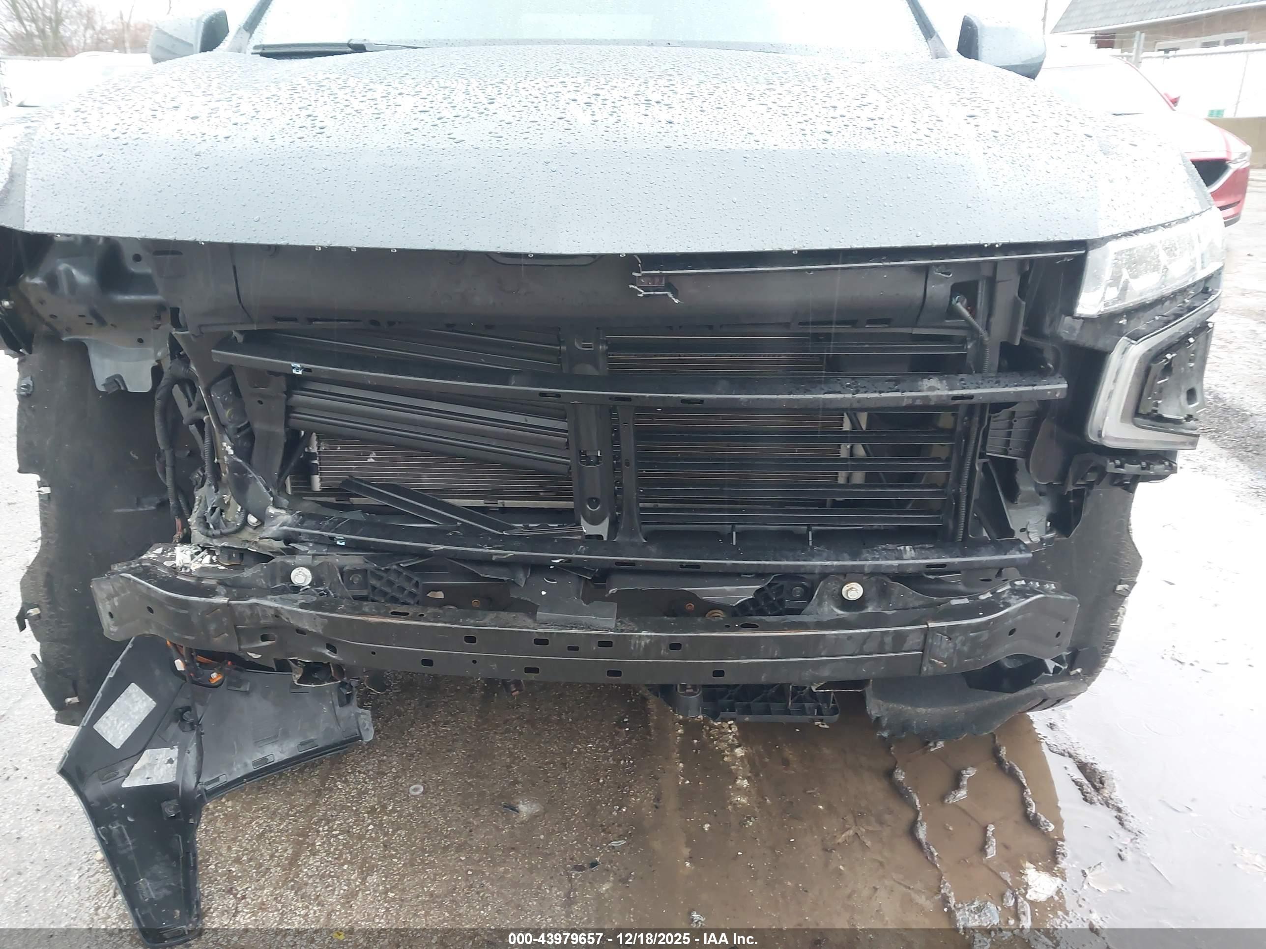 CHEVROLET TAHOE image 6