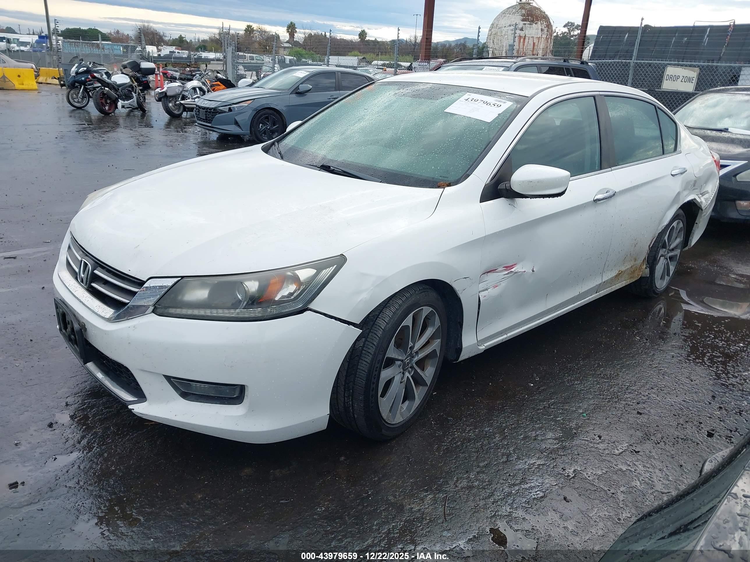 HONDA ACCORD image 2